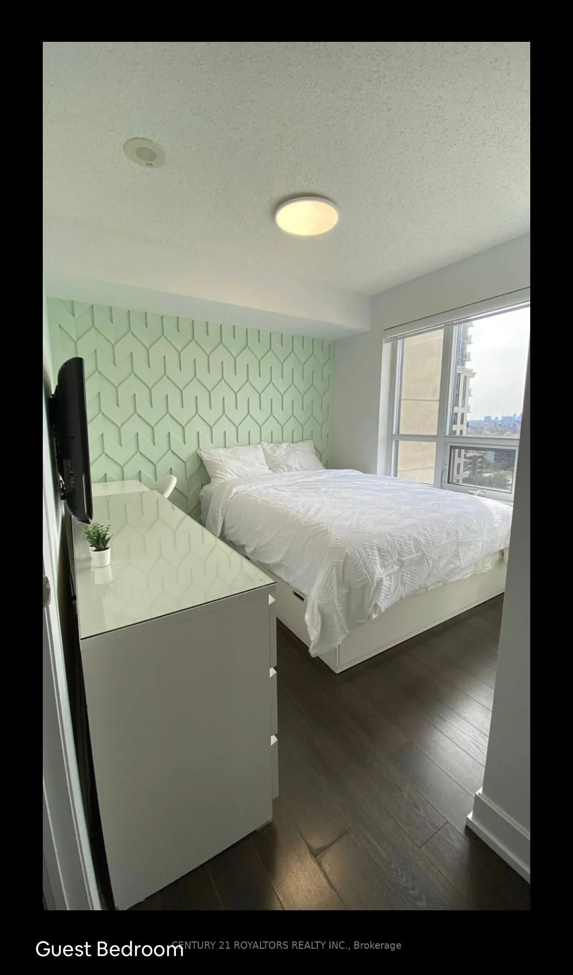 2 Eva Road, #1022