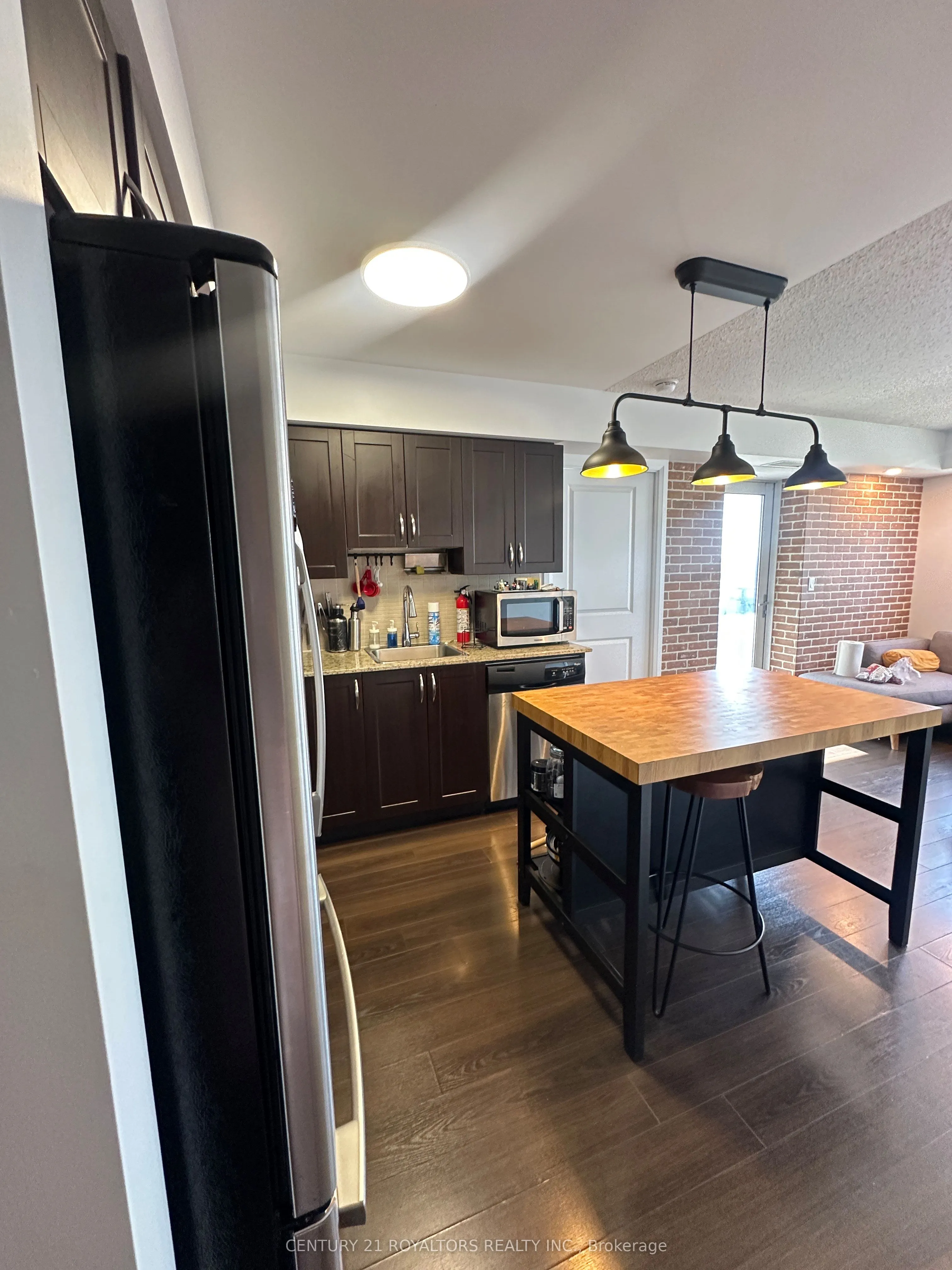 2 Eva Road, #1022