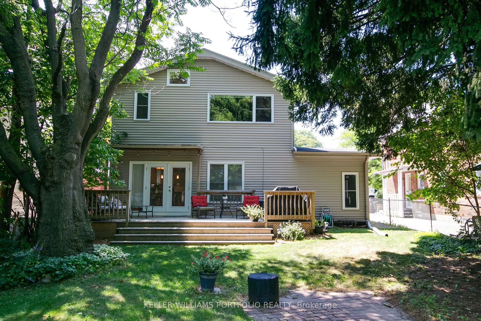 85 Ashbourne Drive
