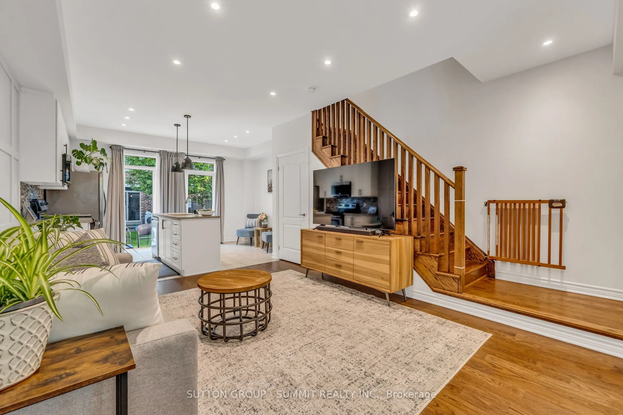 636 Evans Avenue S, #53