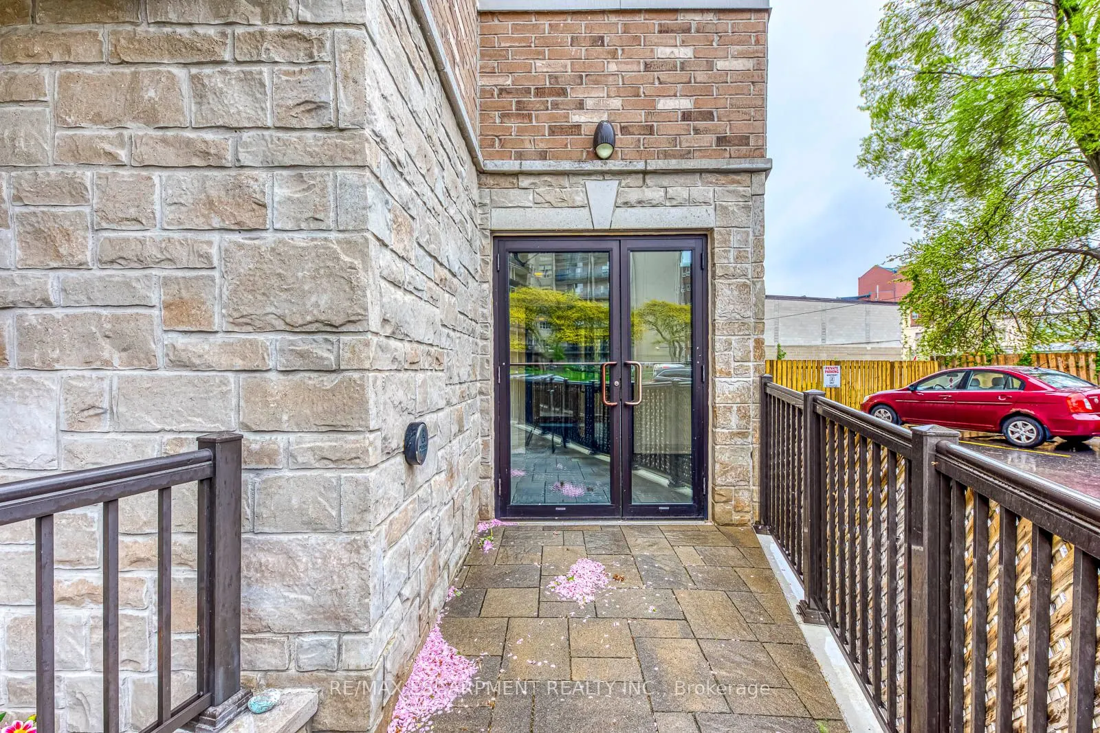 70 Stewart Street, #401