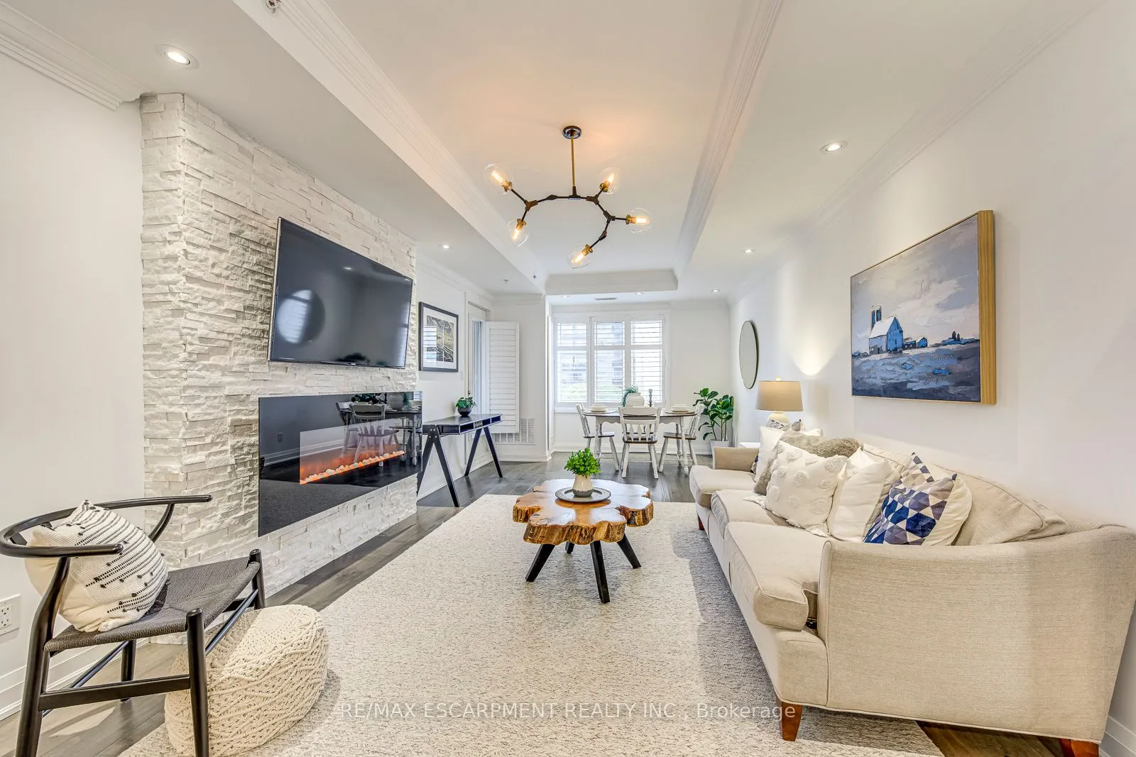70 Stewart Street, #401