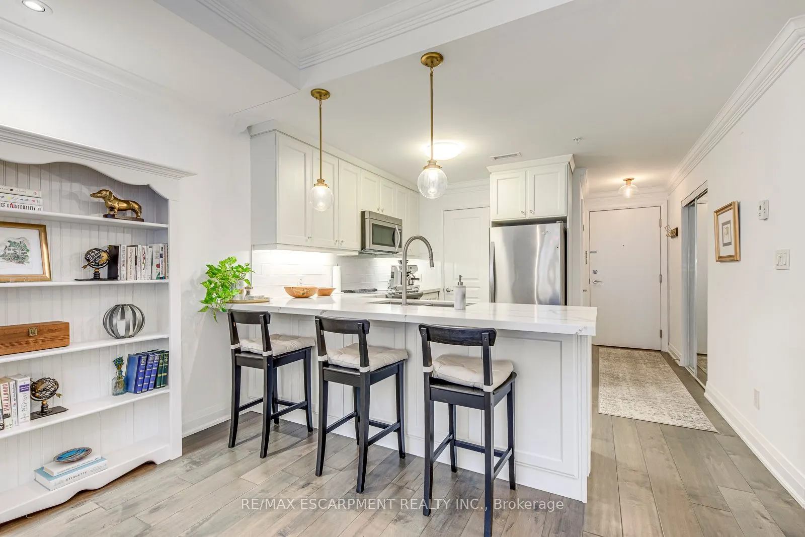 70 Stewart Street, #401