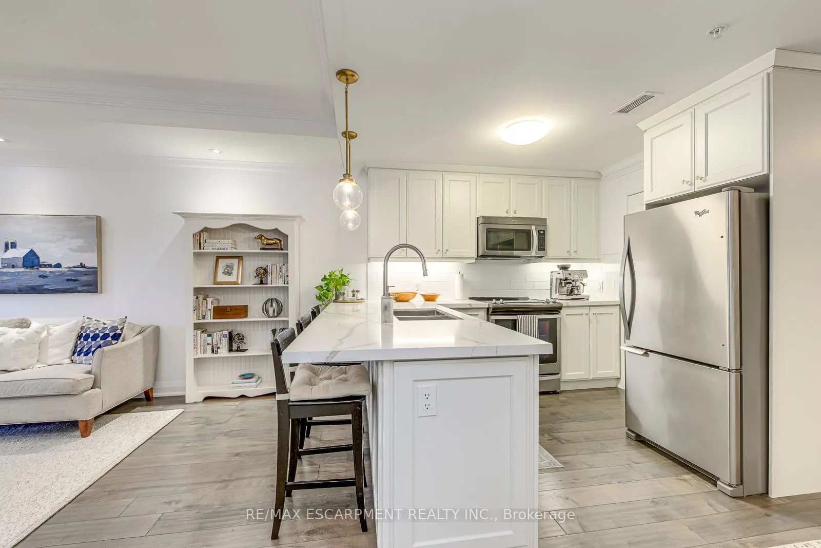 70 Stewart Street, #401
