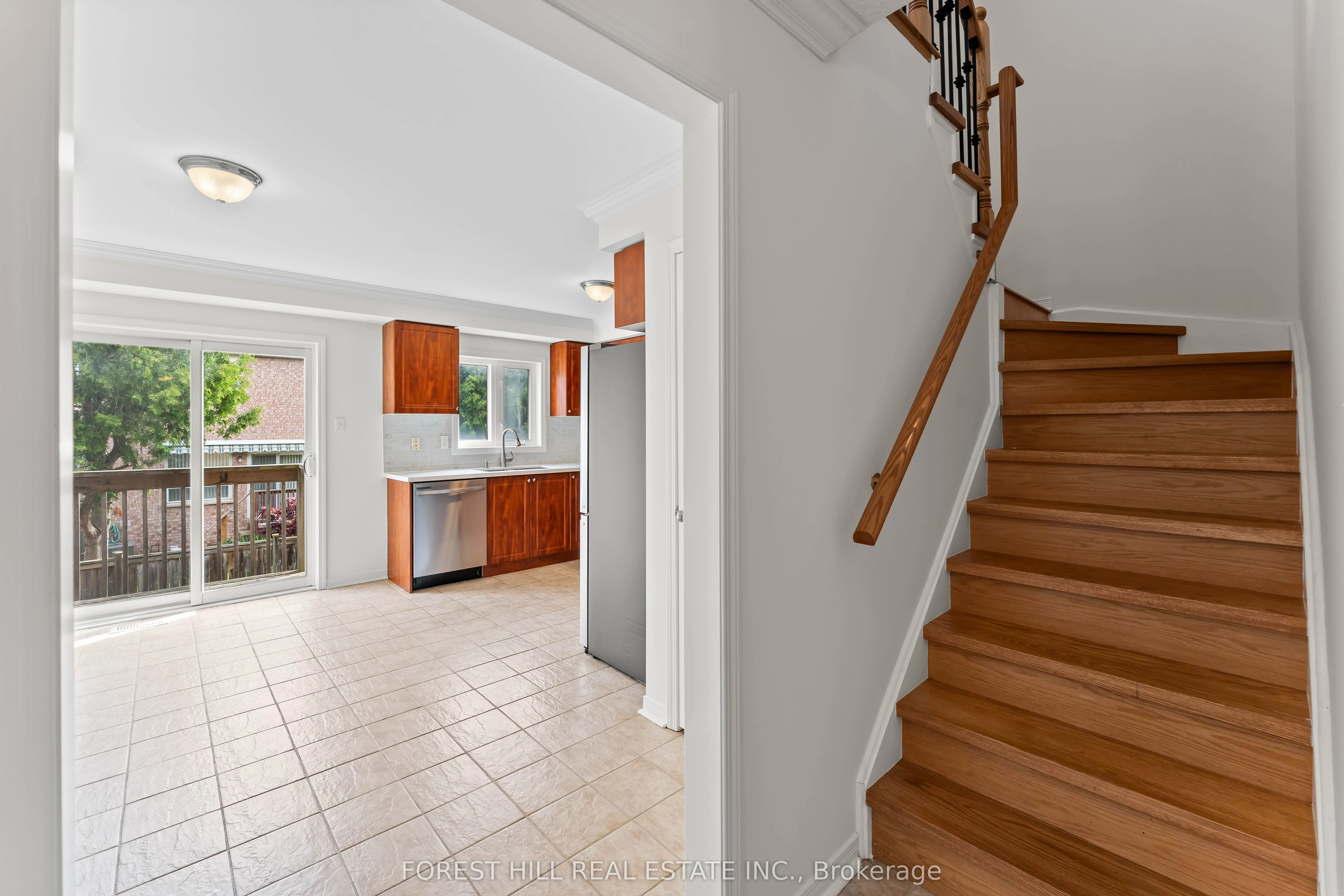 5817 Tiz Road
