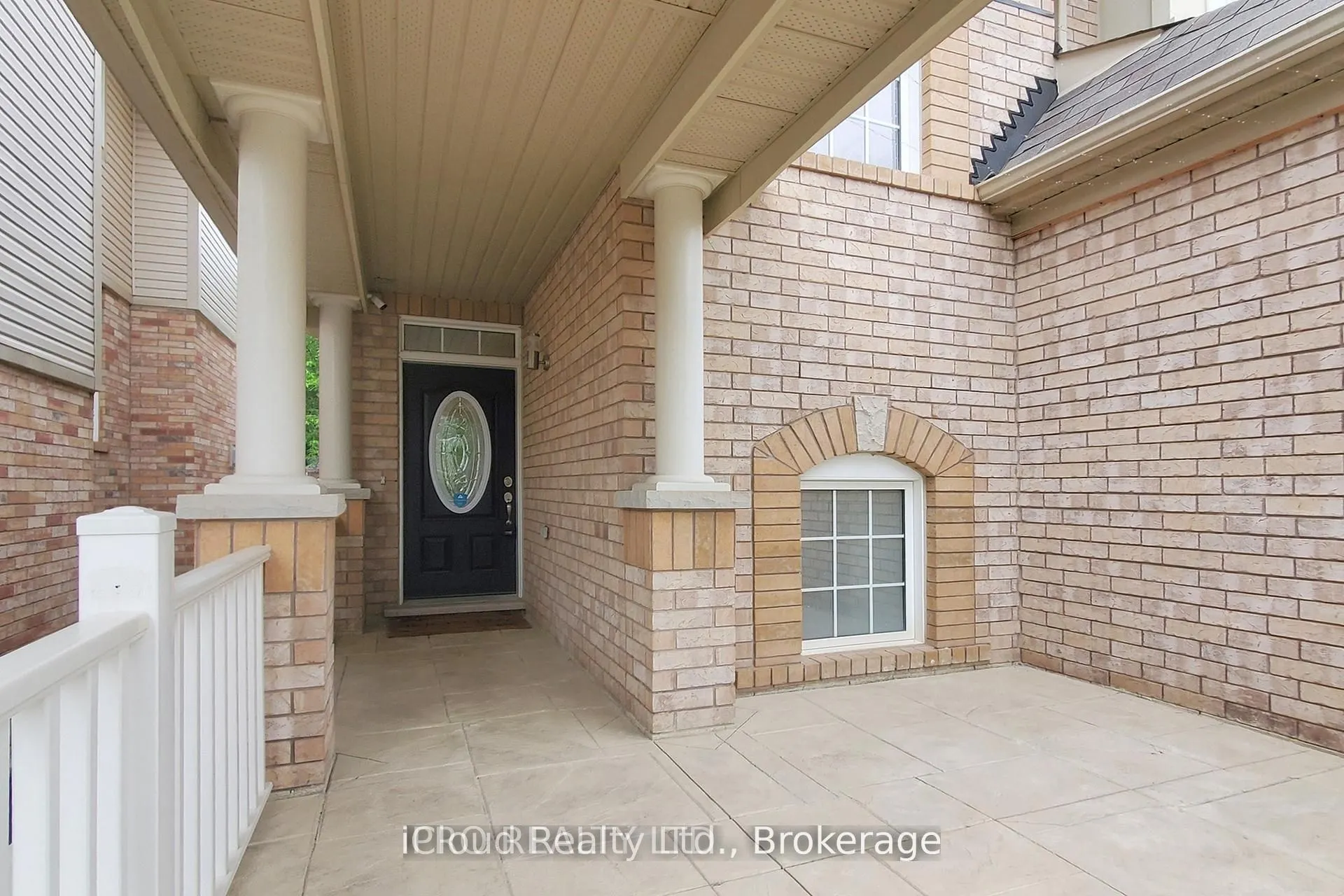 861 Whaley Way
