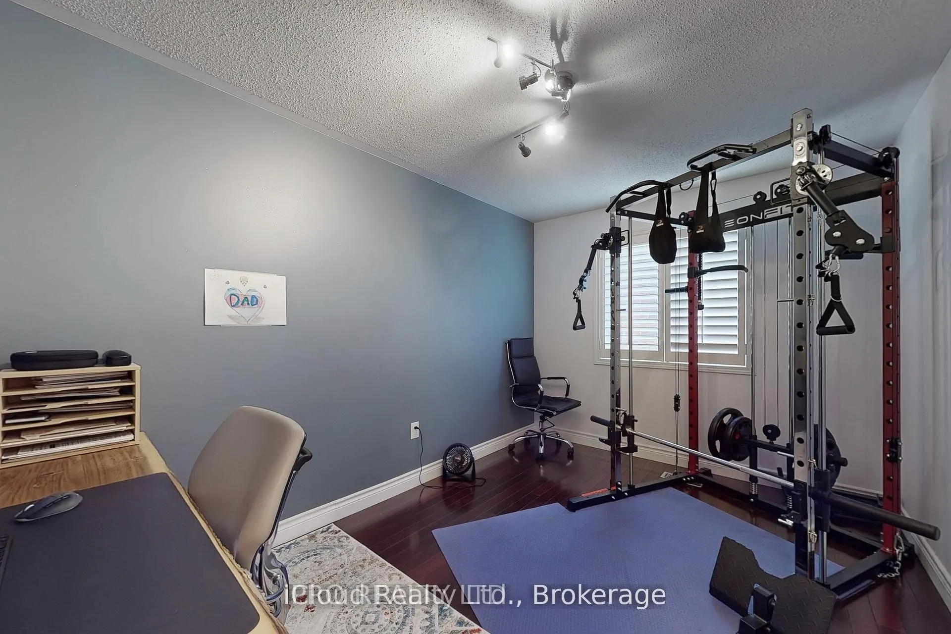 861 Whaley Way