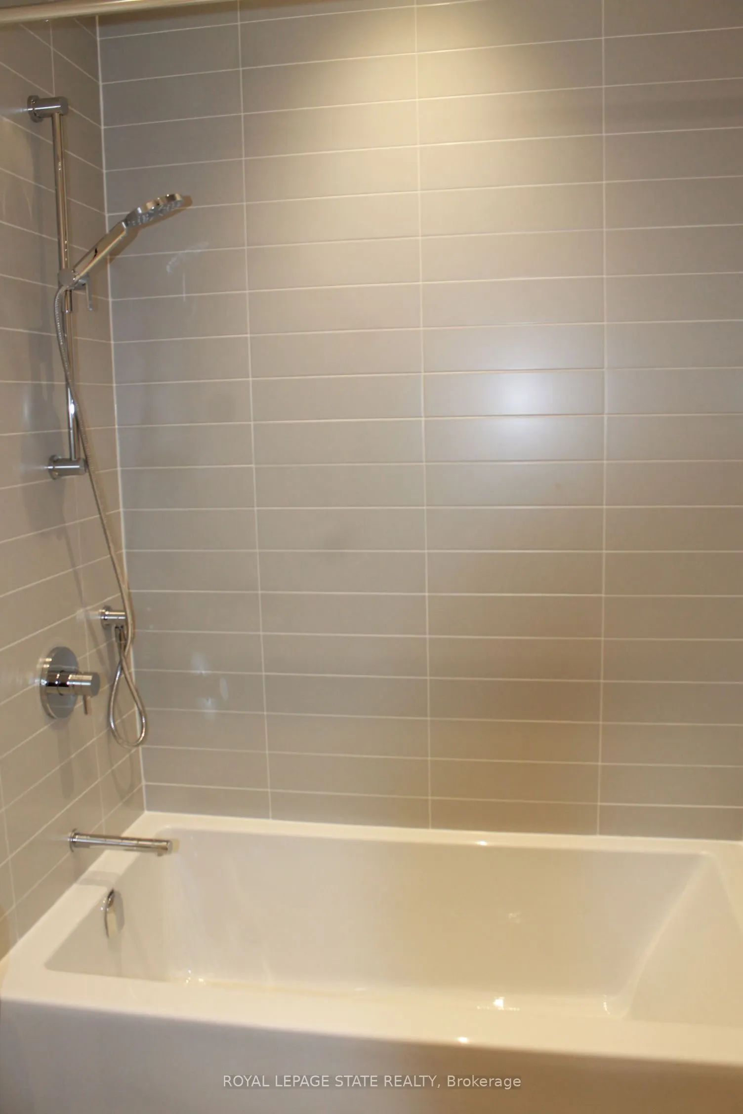 123 Maurice Drive, #315
