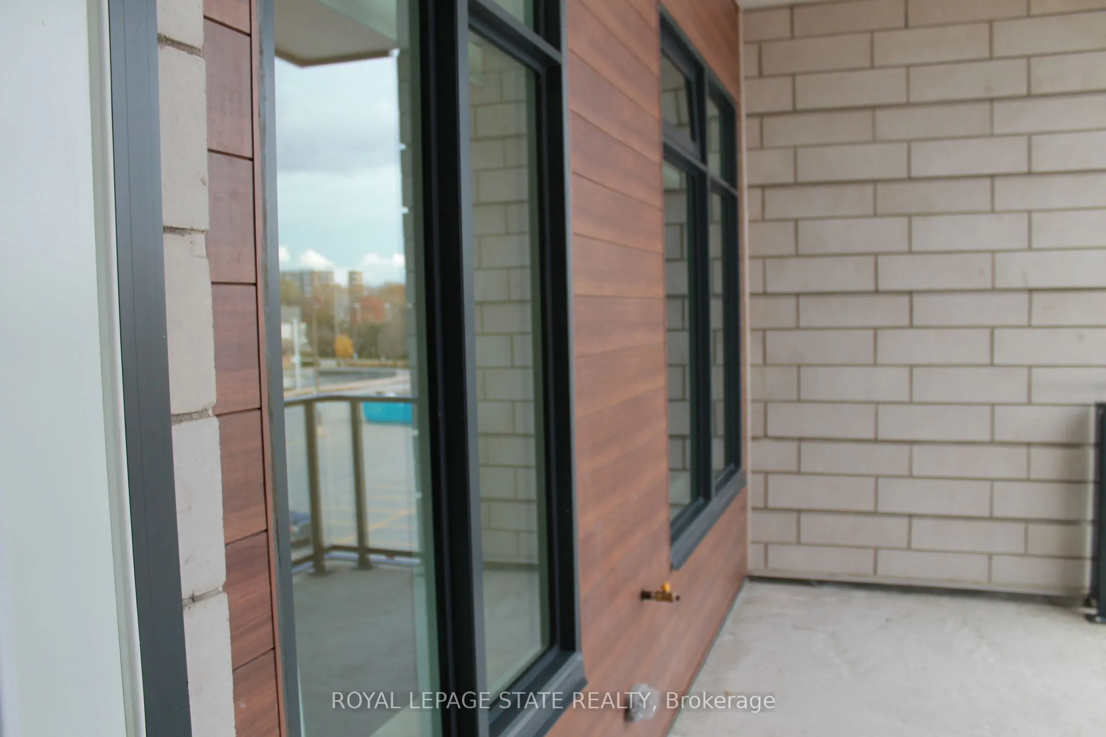 123 Maurice Drive, #315
