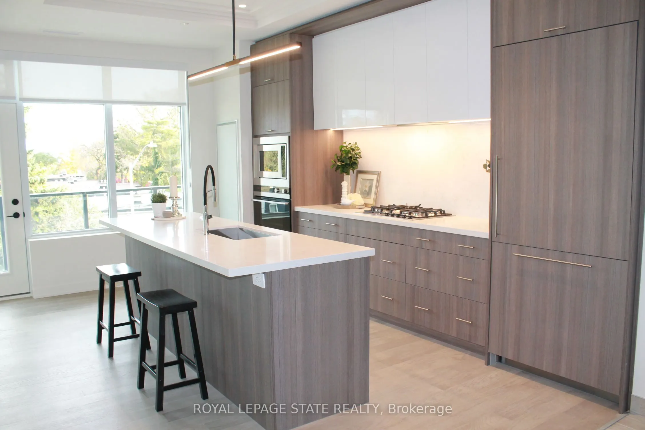 123 Maurice Drive, #315