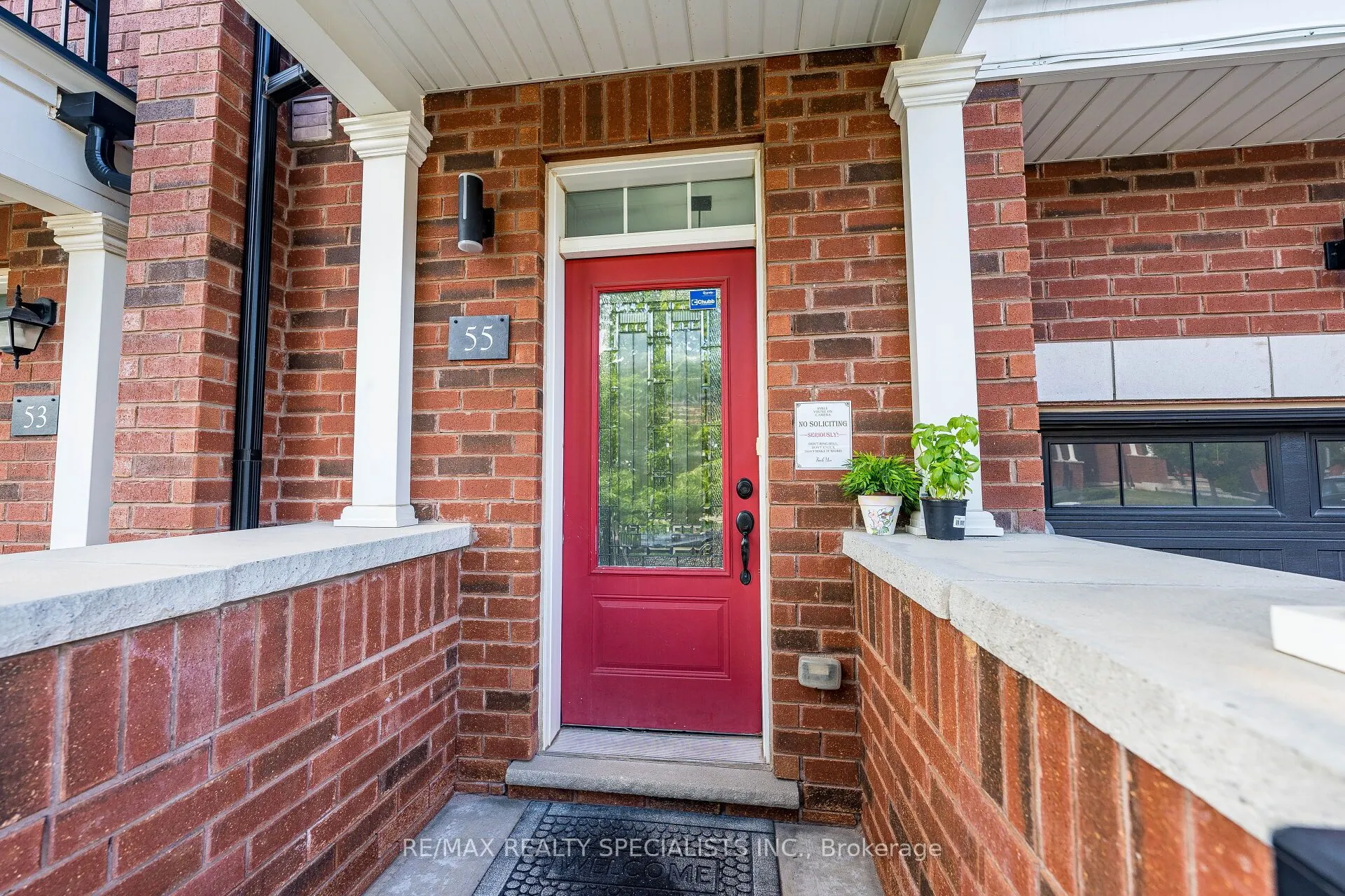 55 Henry Crescent