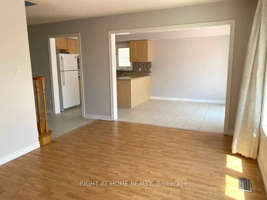 35 Echoridge Drive, #Main and 2nd level