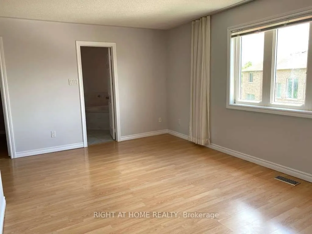 35 Echoridge Drive, #Main and 2nd level