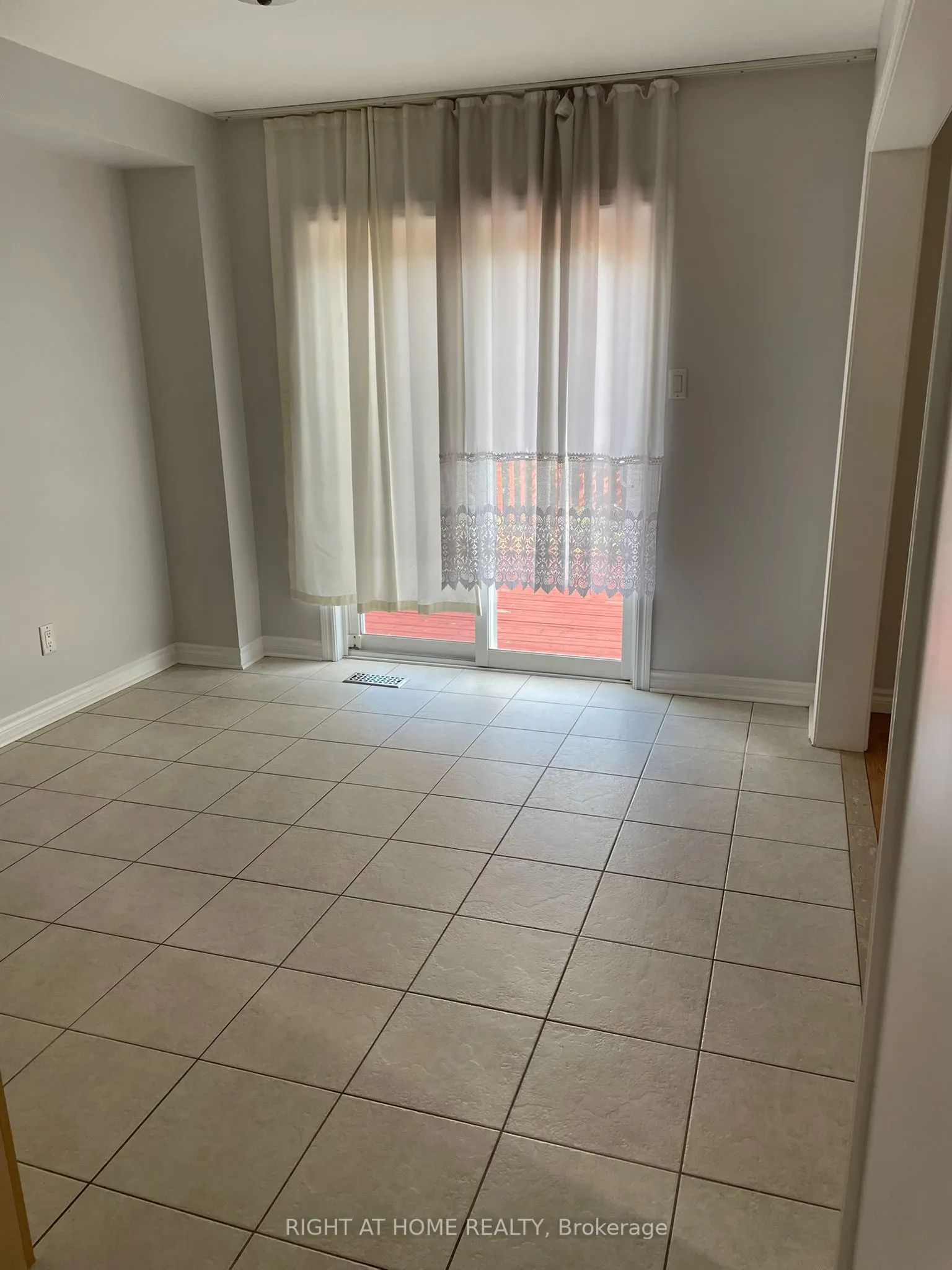 35 Echoridge Drive, #Main and 2nd level