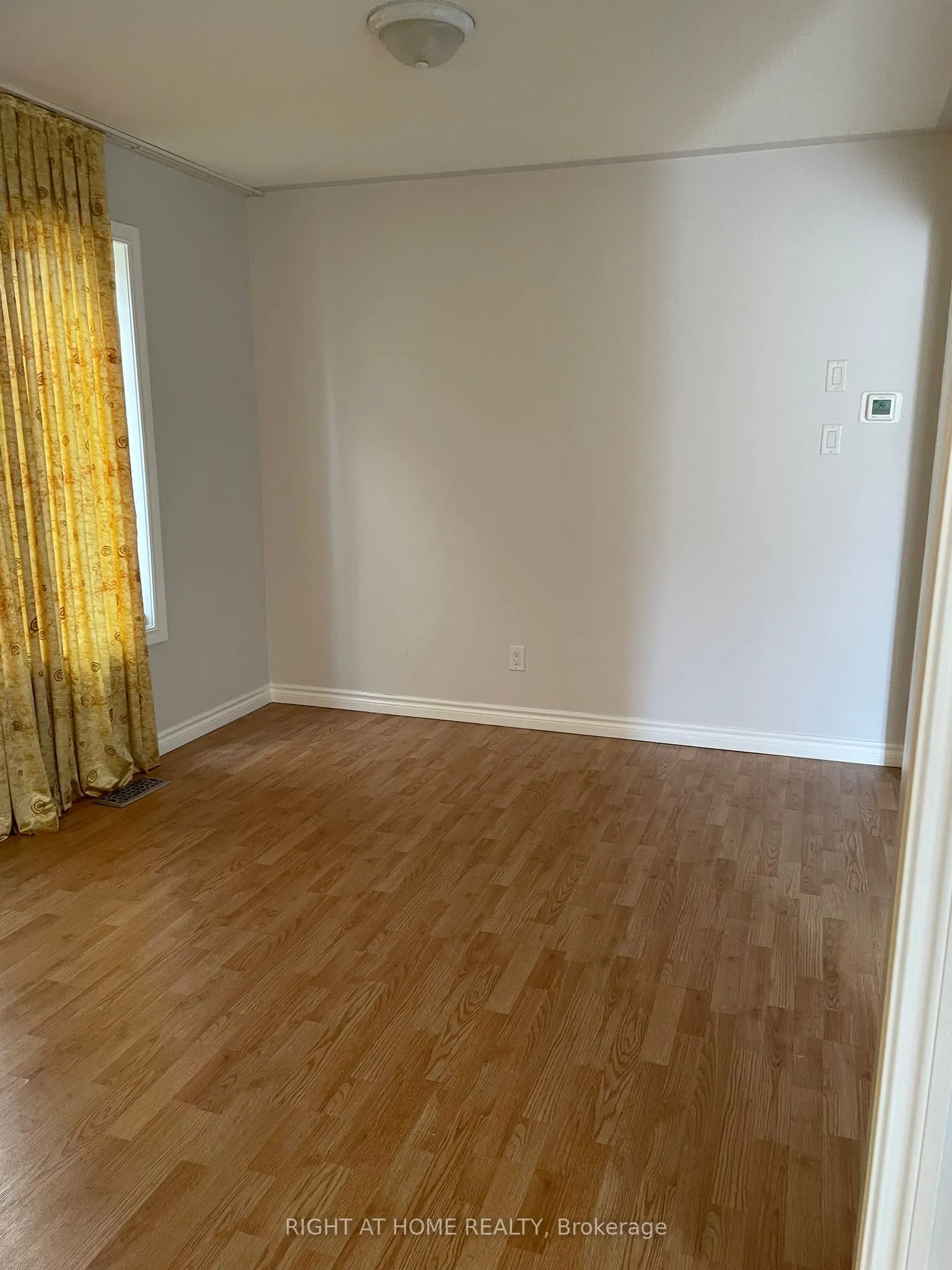 35 Echoridge Drive, #Main and 2nd level