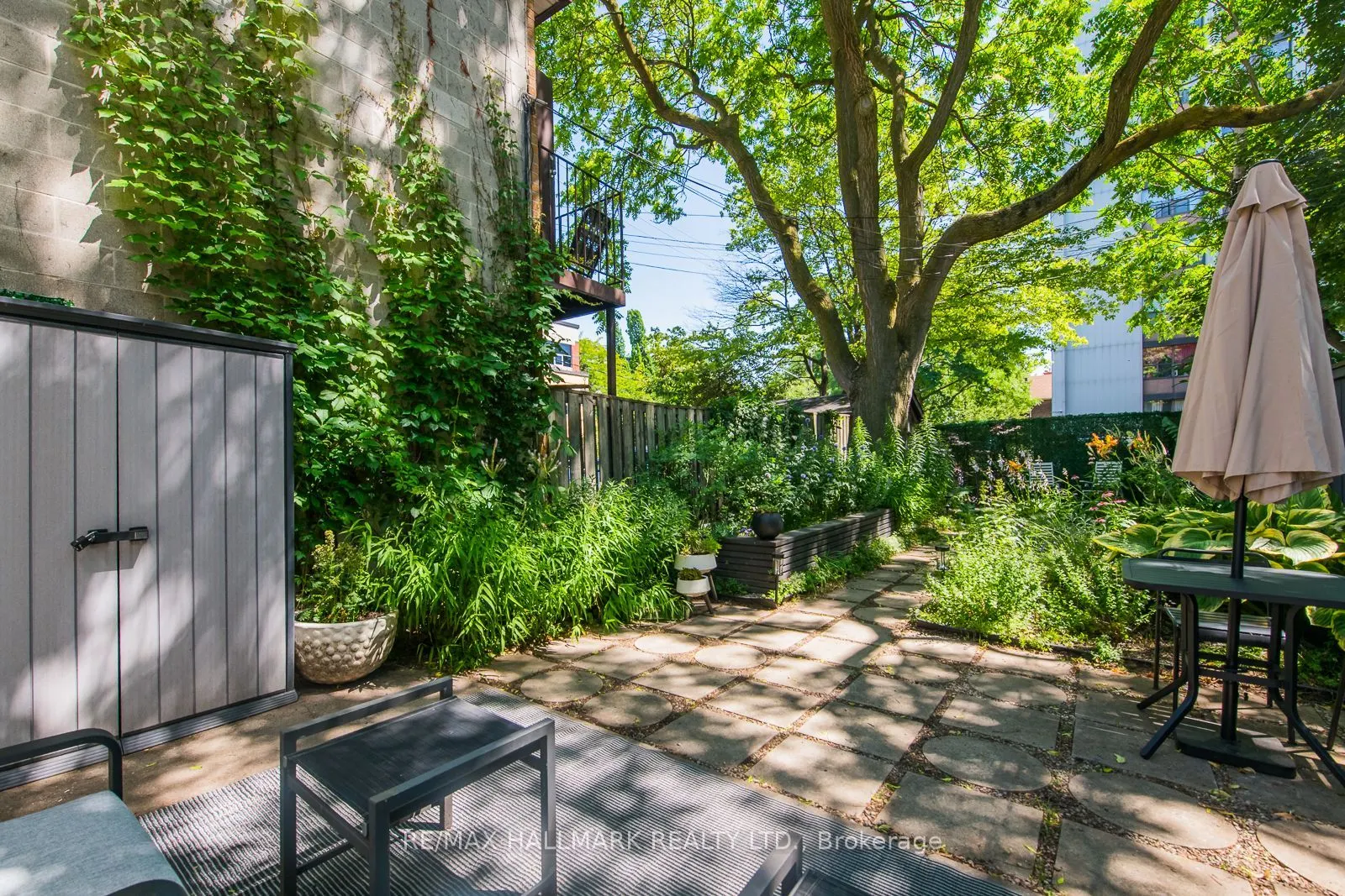 53 Lansdowne Avenue