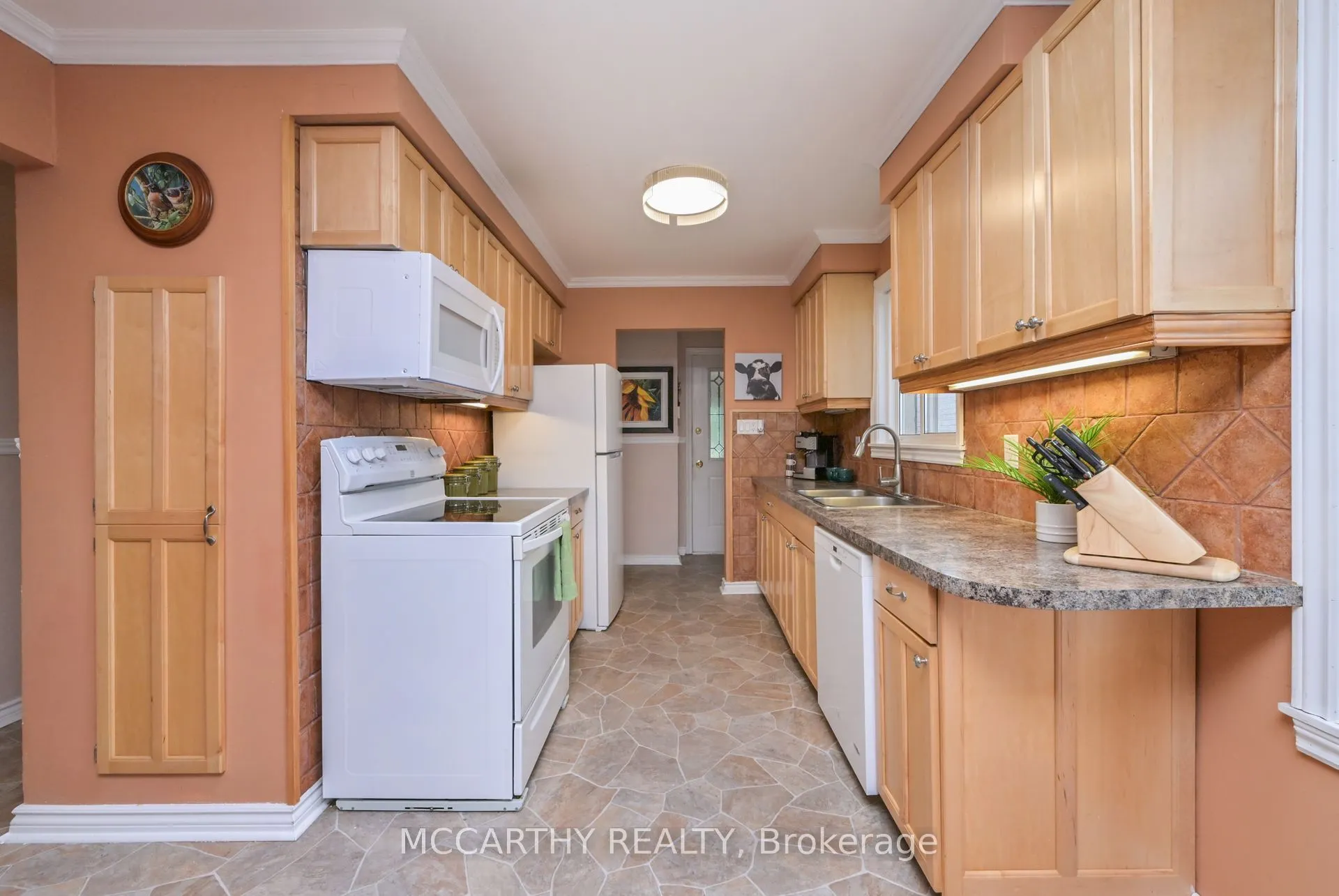 15 Andrew Avenue