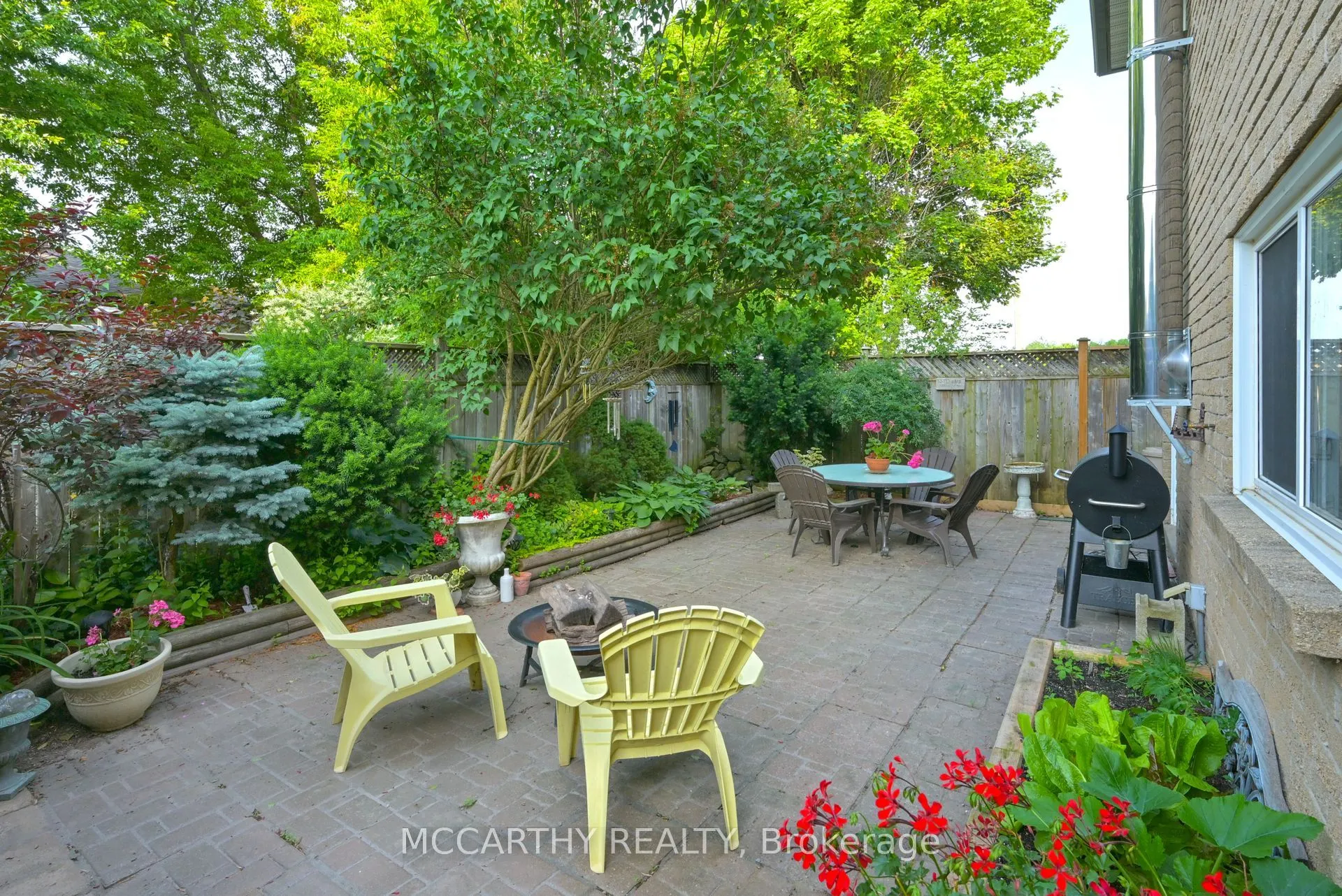 15 Andrew Avenue