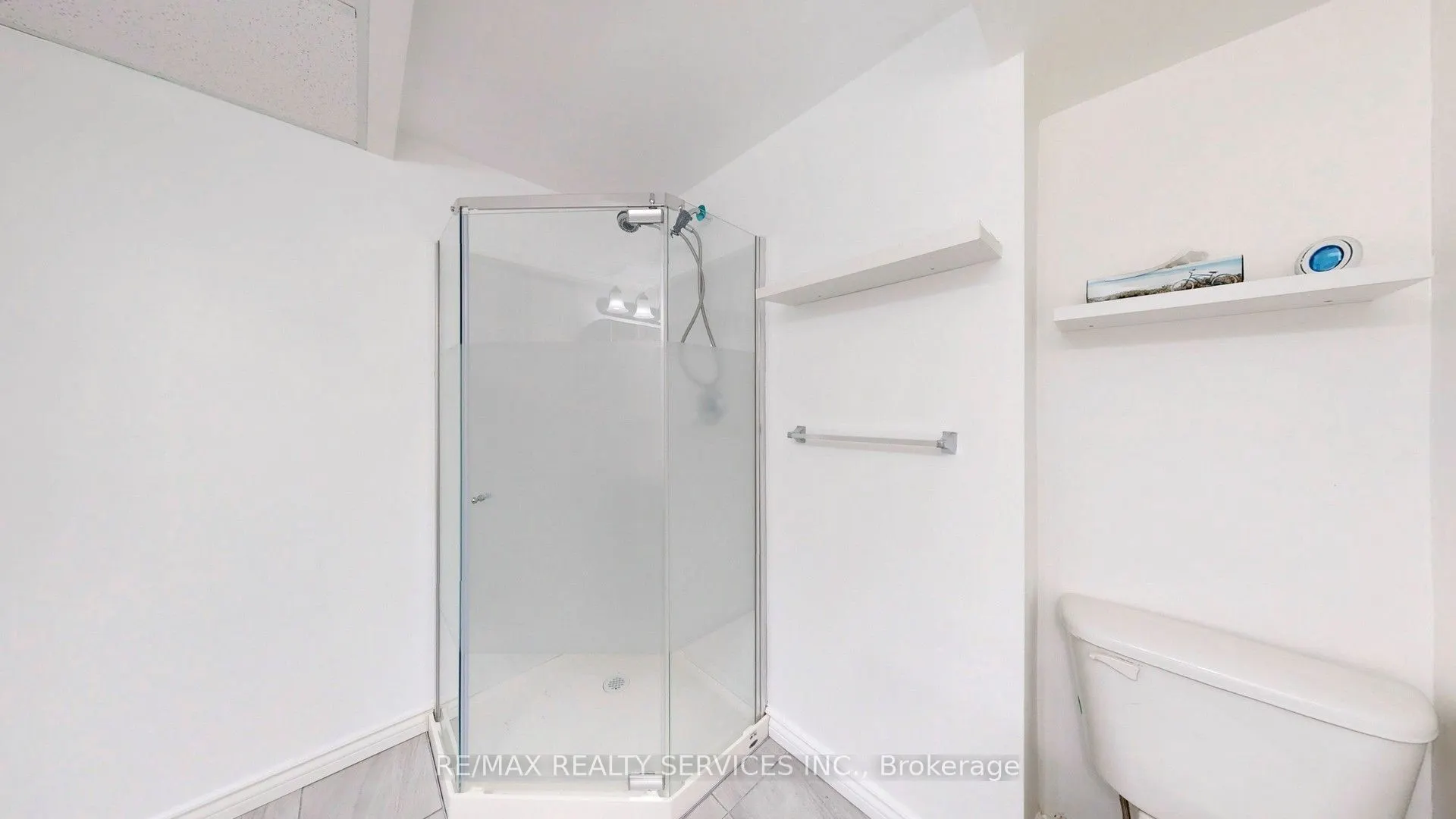 22 Glengrove Court