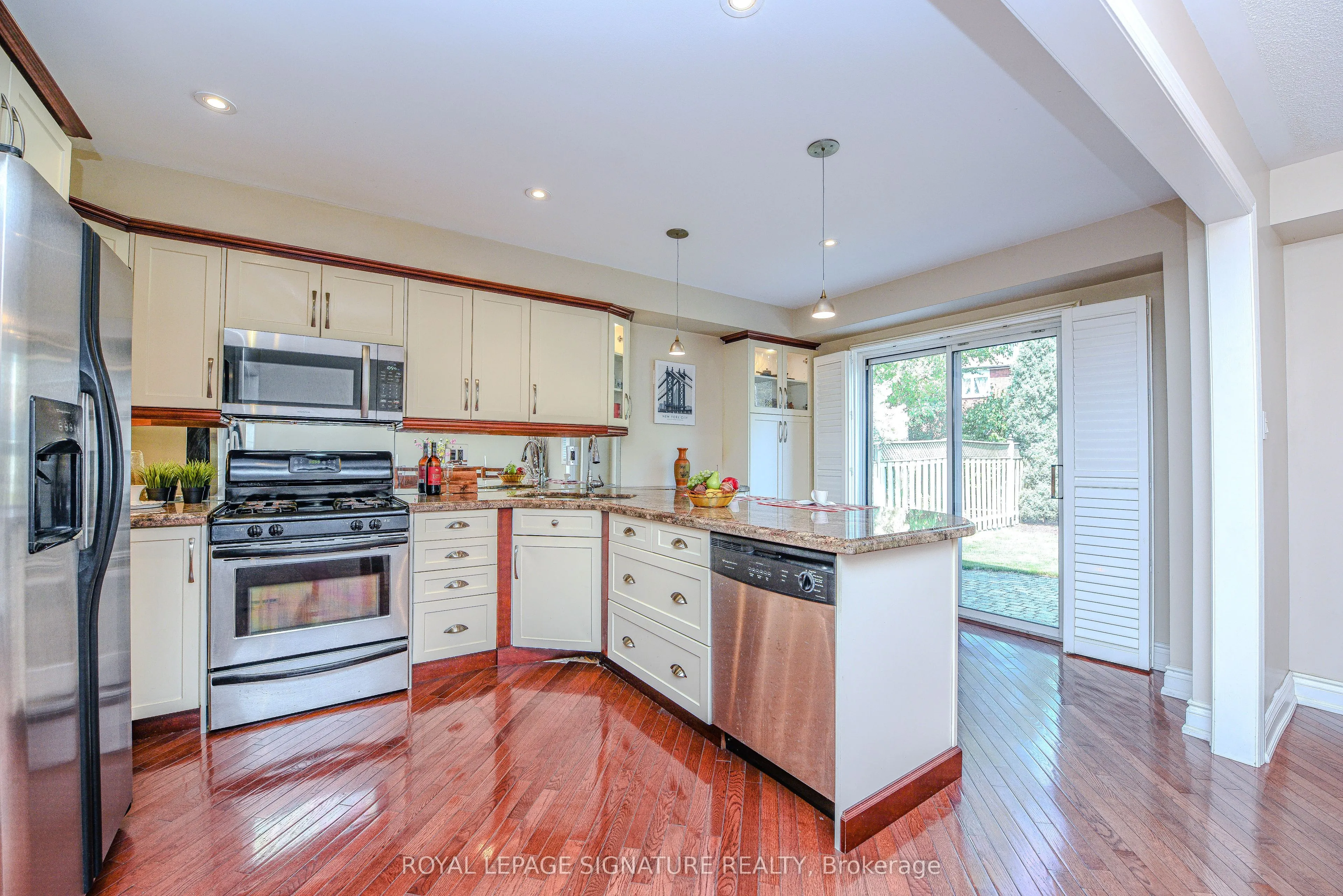 2547 Raglan Court