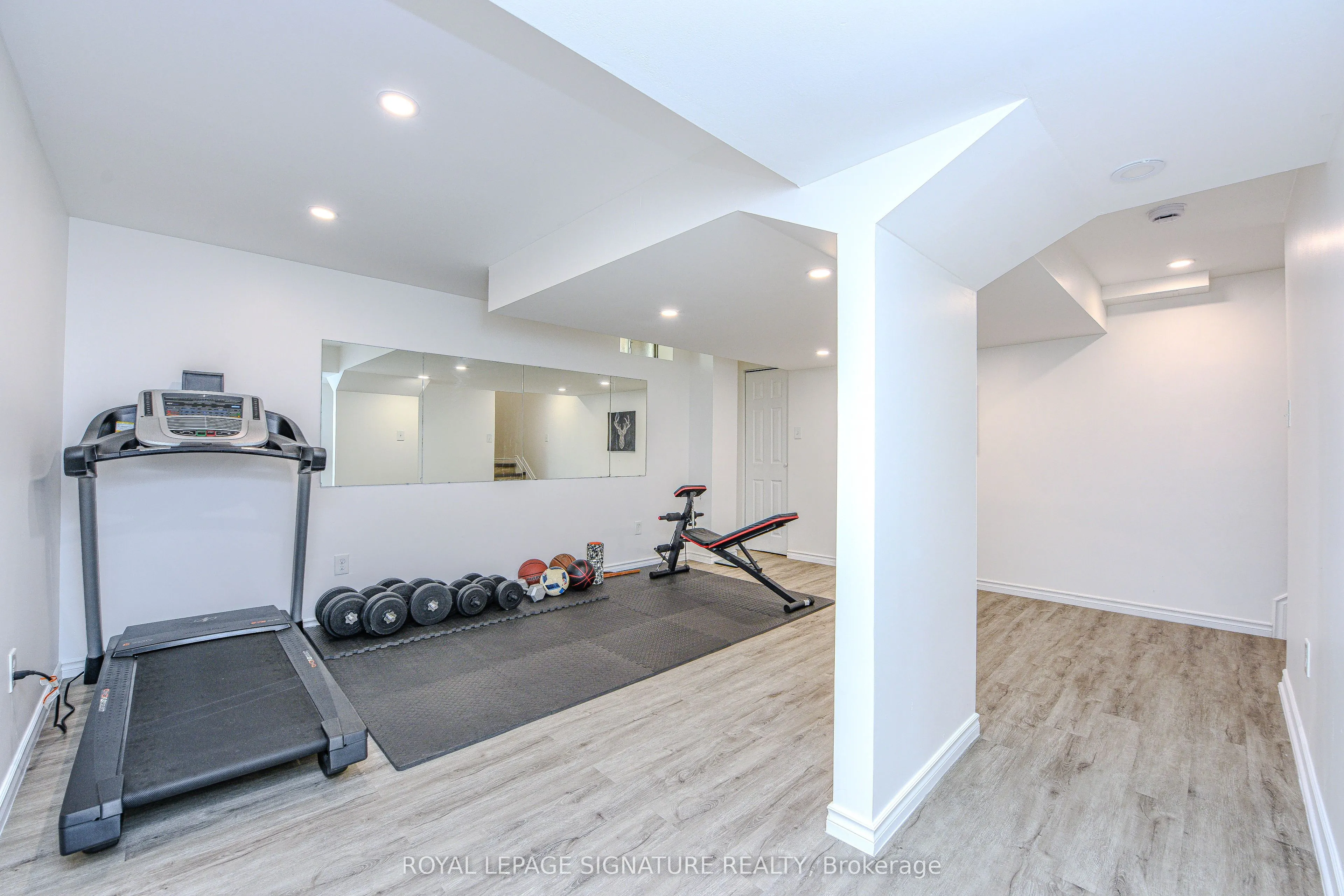 2547 Raglan Court