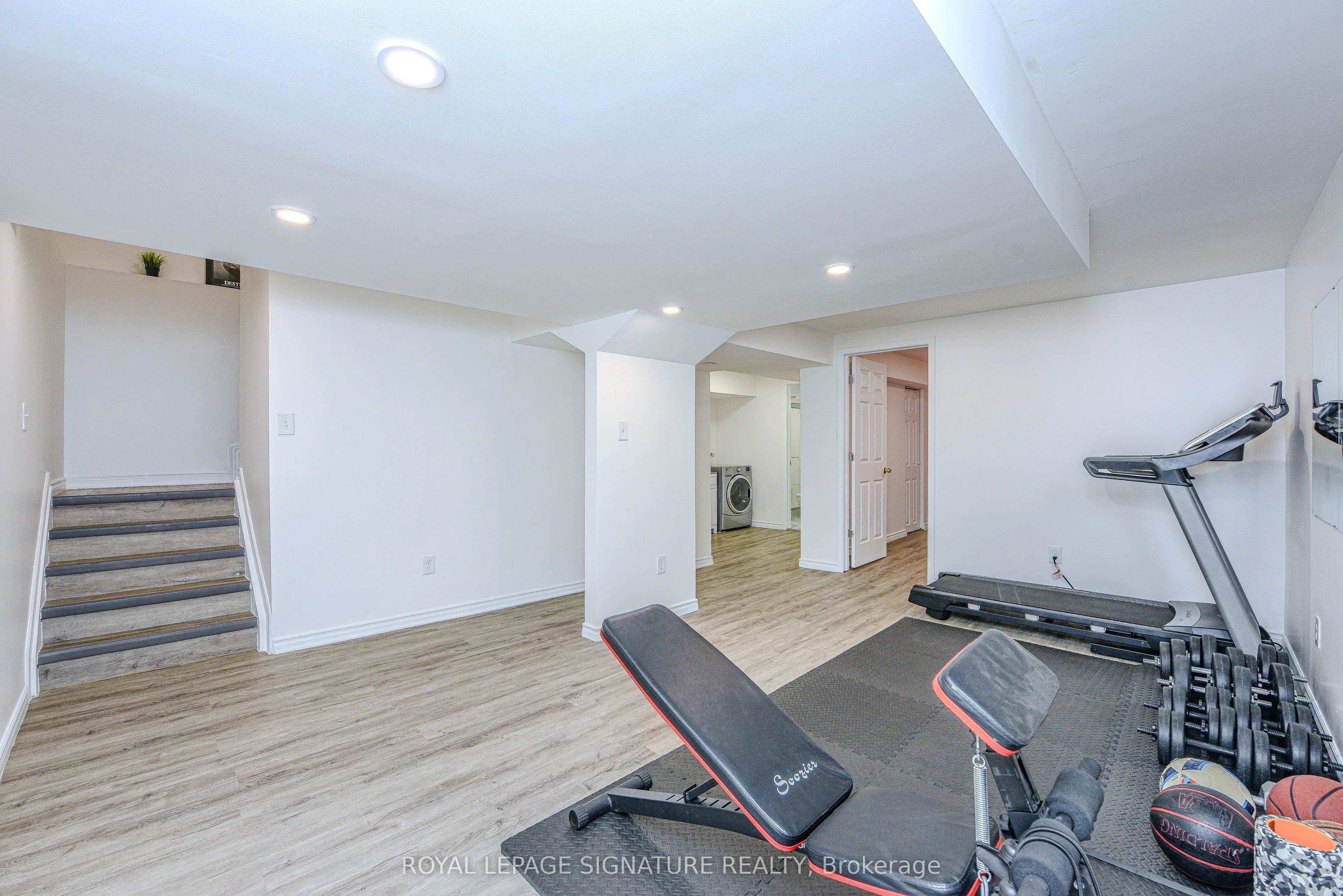 2547 Raglan Court
