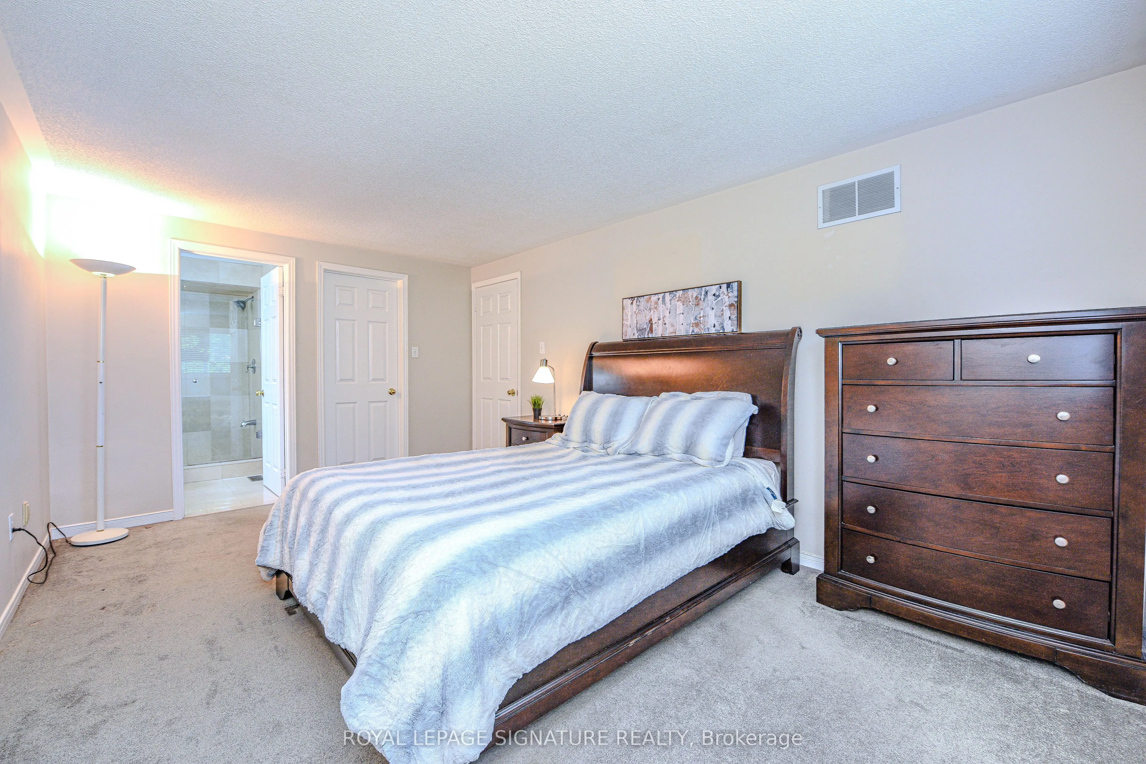 2547 Raglan Court