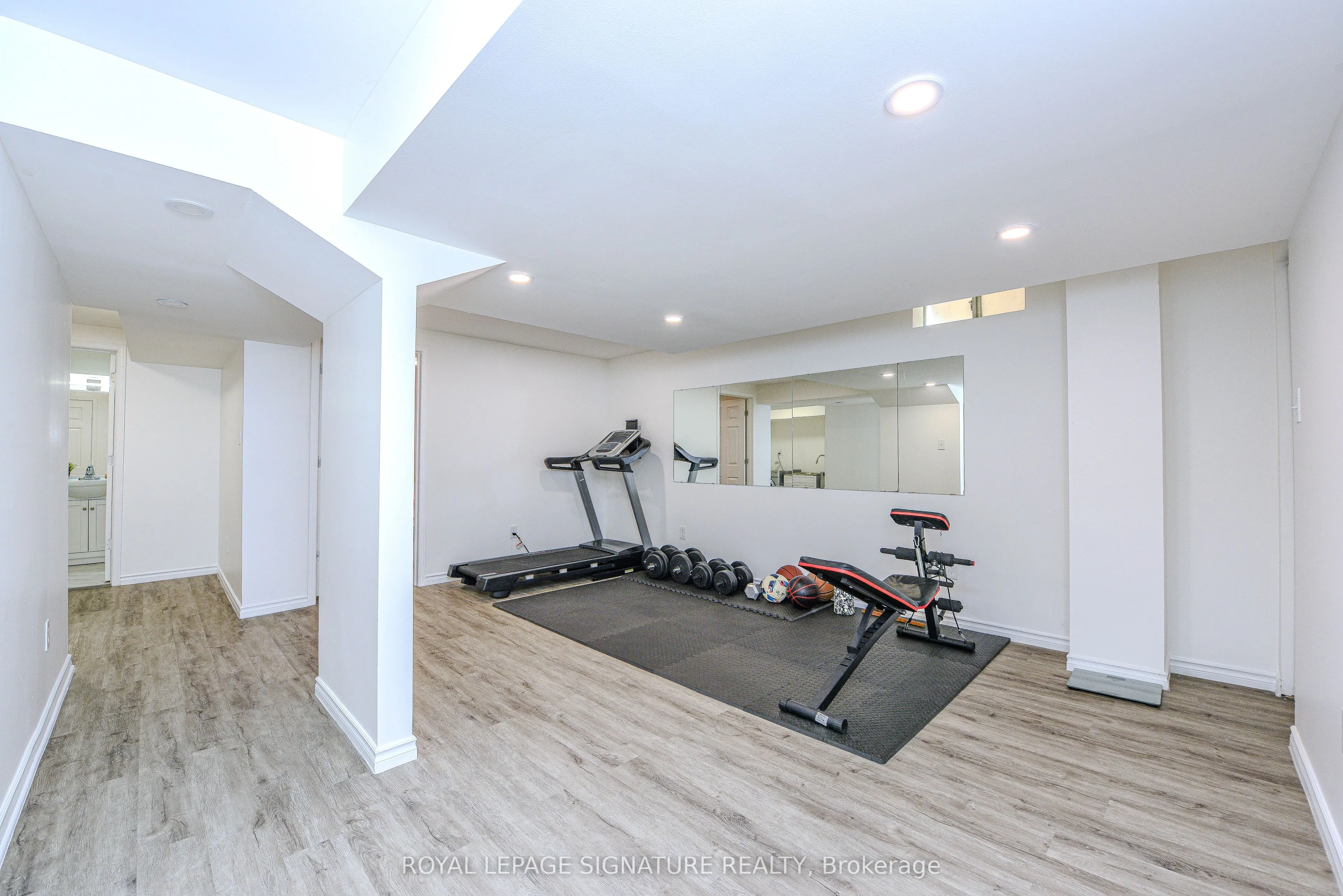 2547 Raglan Court