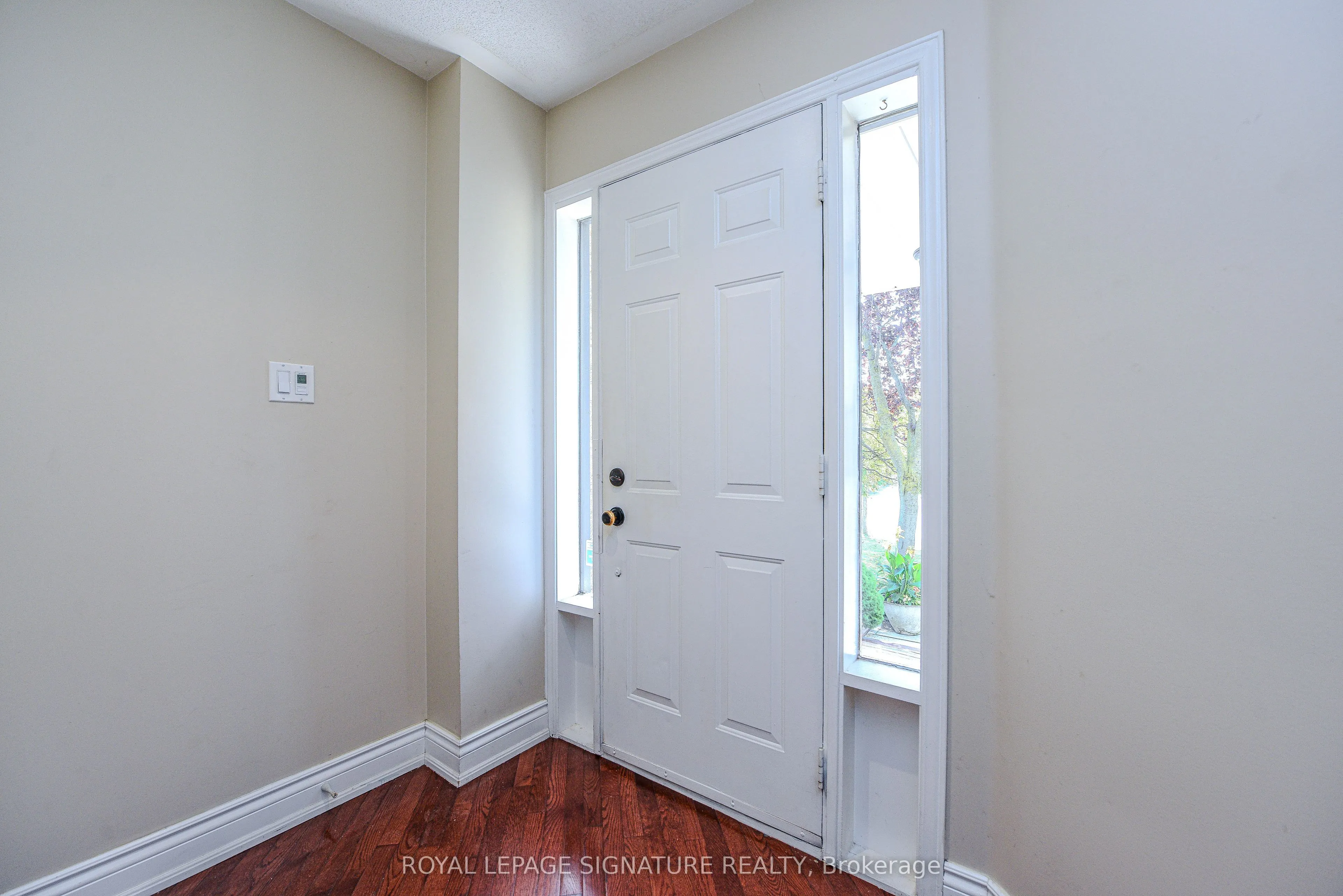 2547 Raglan Court