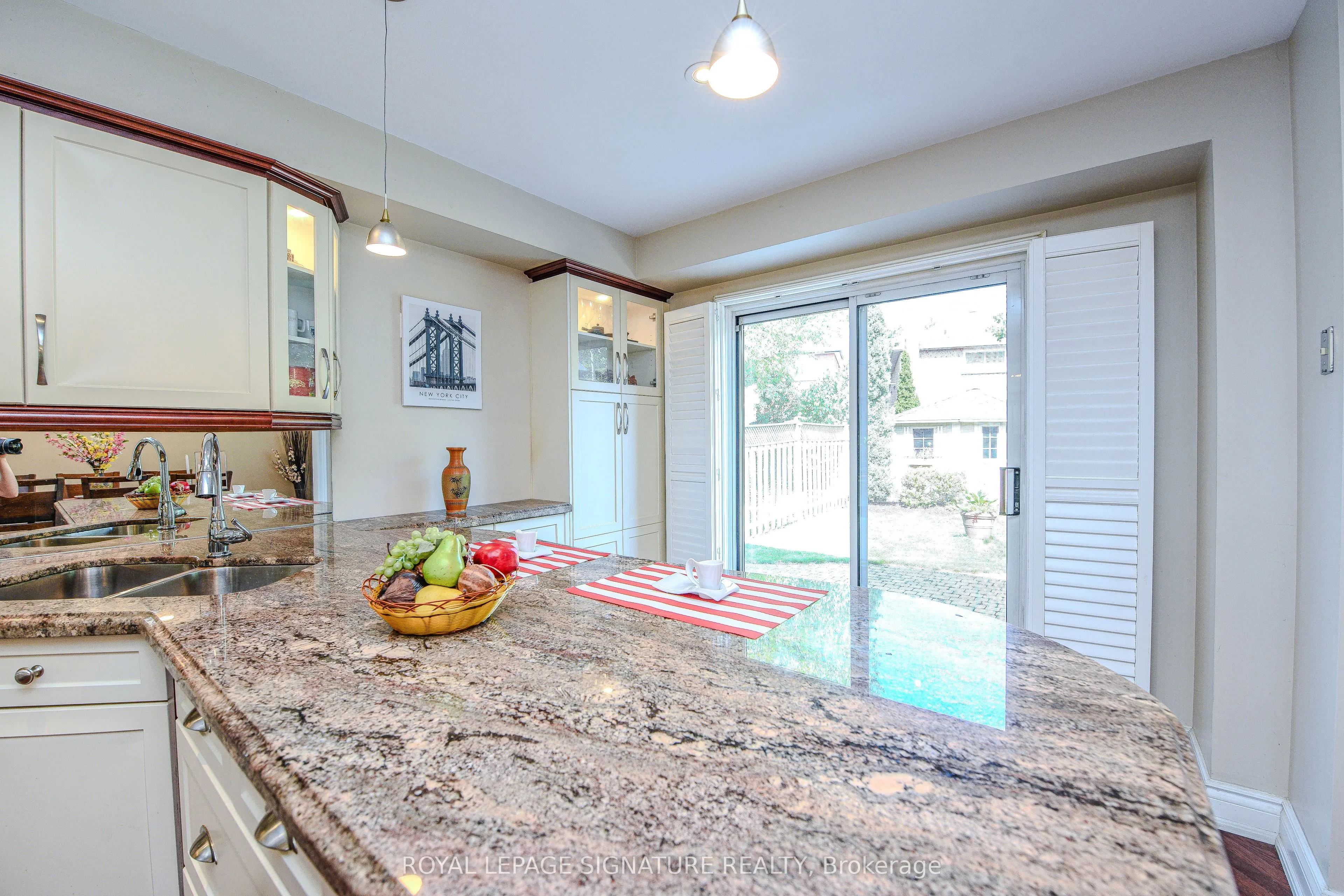 2547 Raglan Court