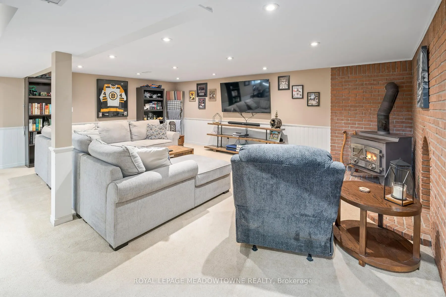 32 Joycelyn Crescent
