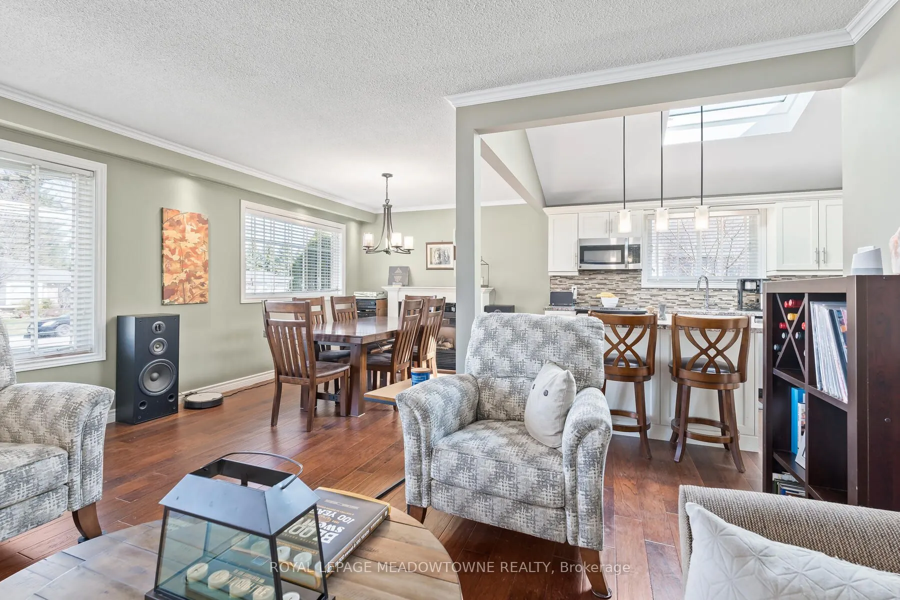 32 Joycelyn Crescent