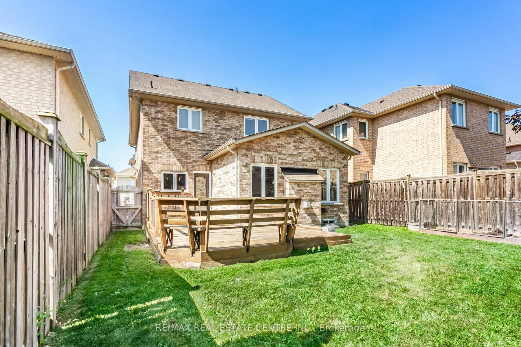 495 Willmott Crescent