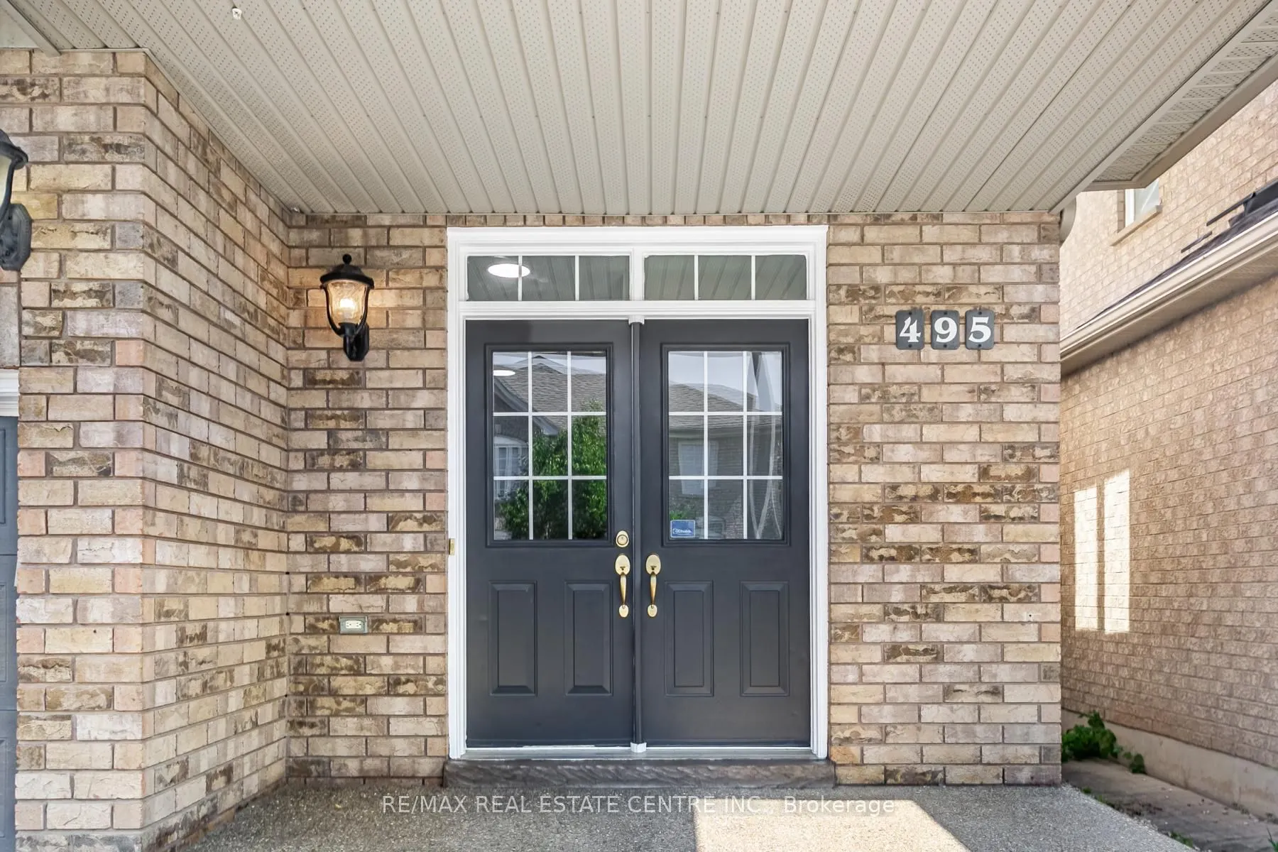 495 Willmott Crescent