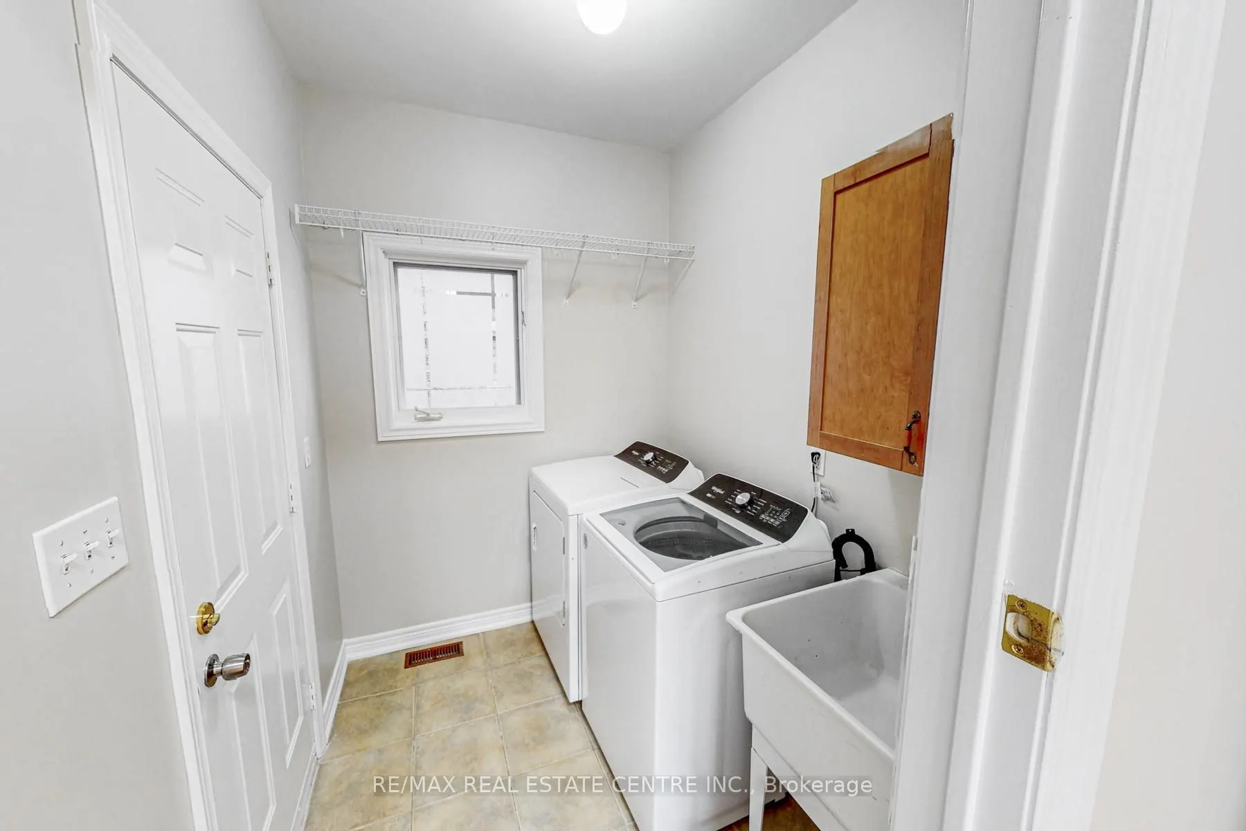 495 Willmott Crescent