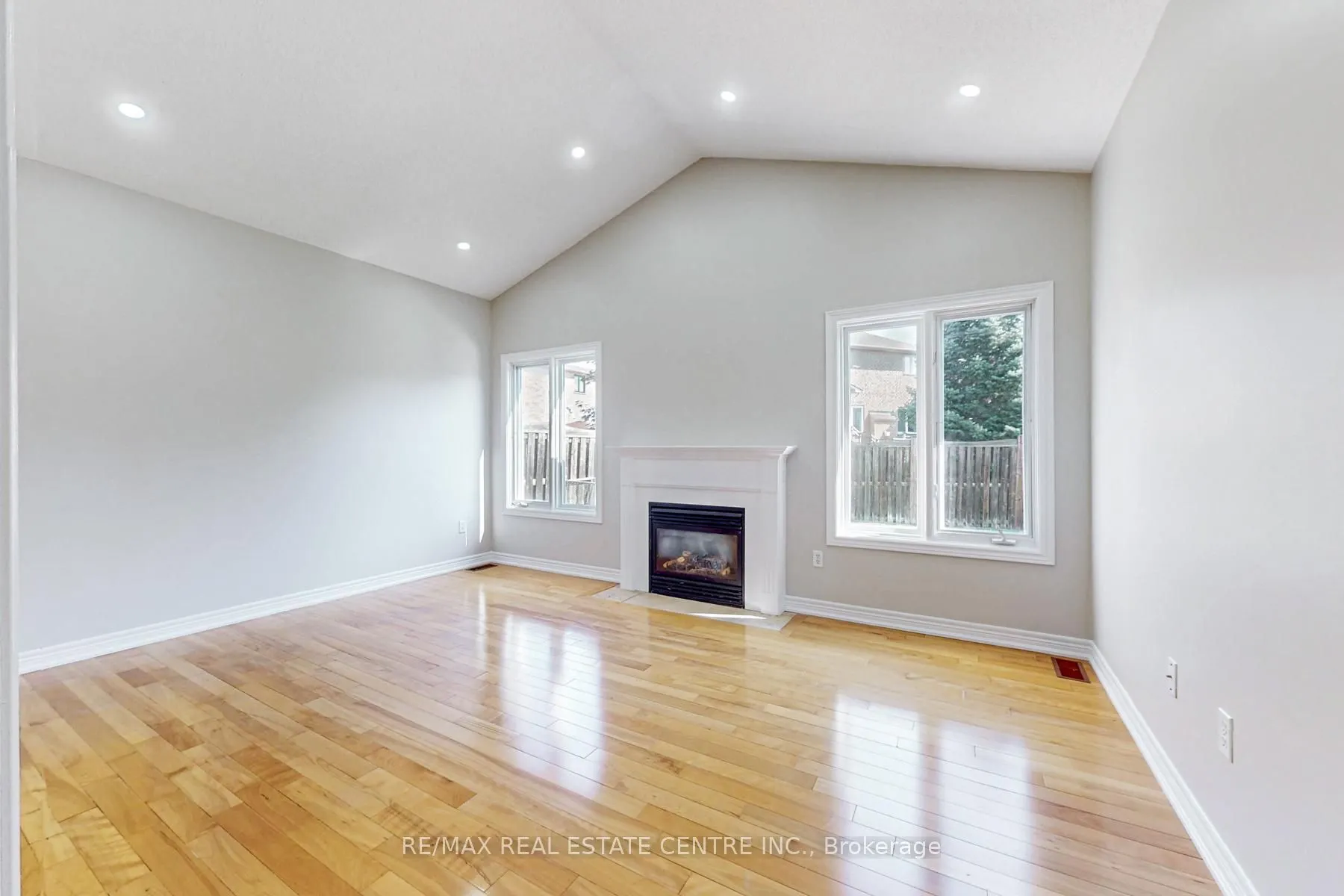 495 Willmott Crescent