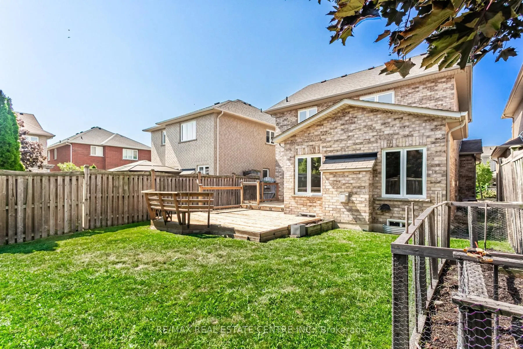 495 Willmott Crescent