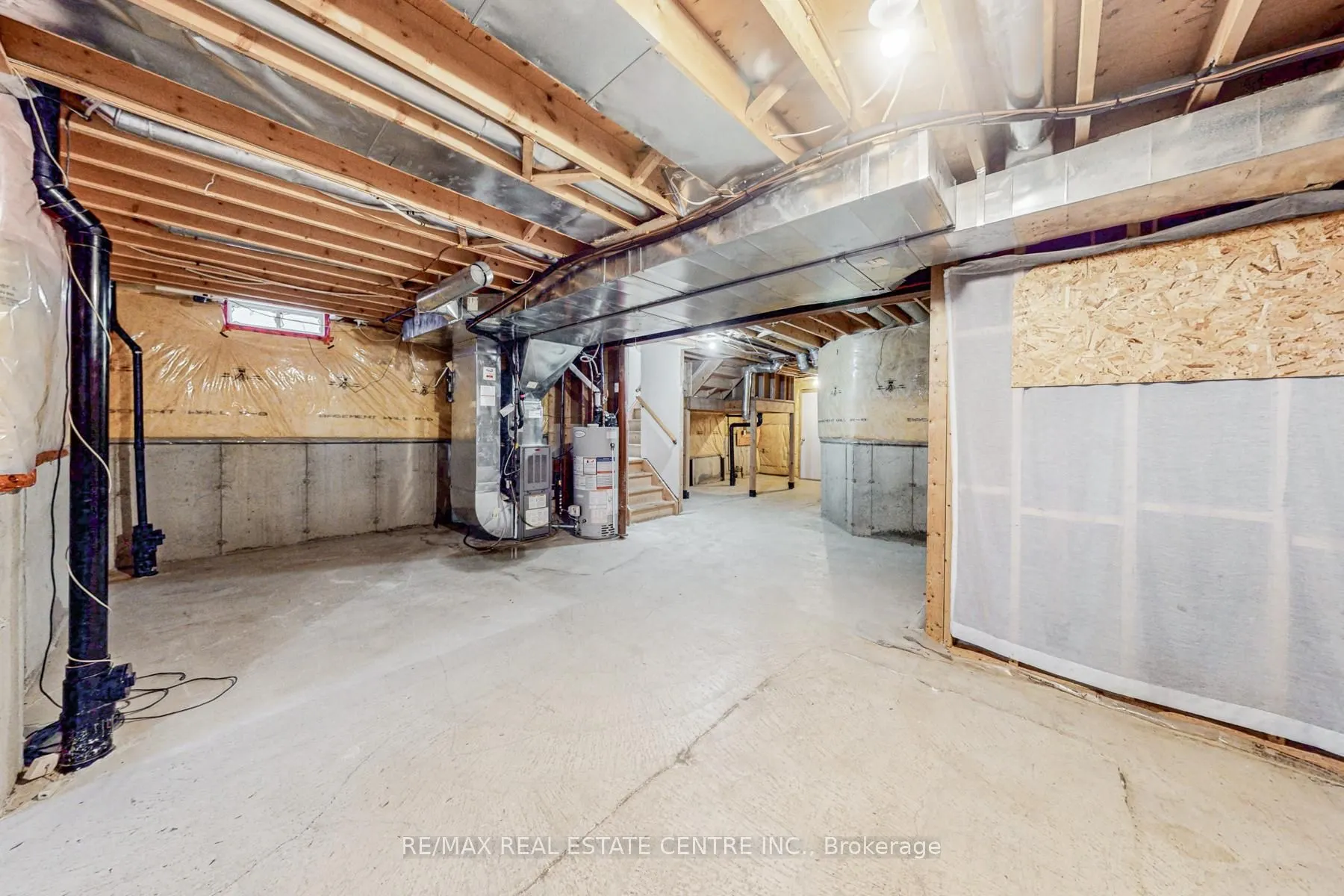 495 Willmott Crescent