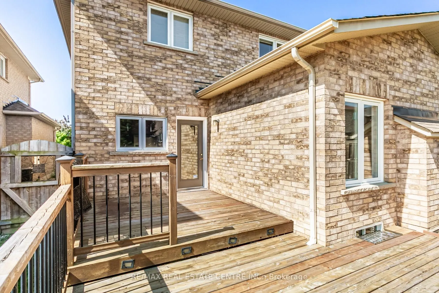 495 Willmott Crescent
