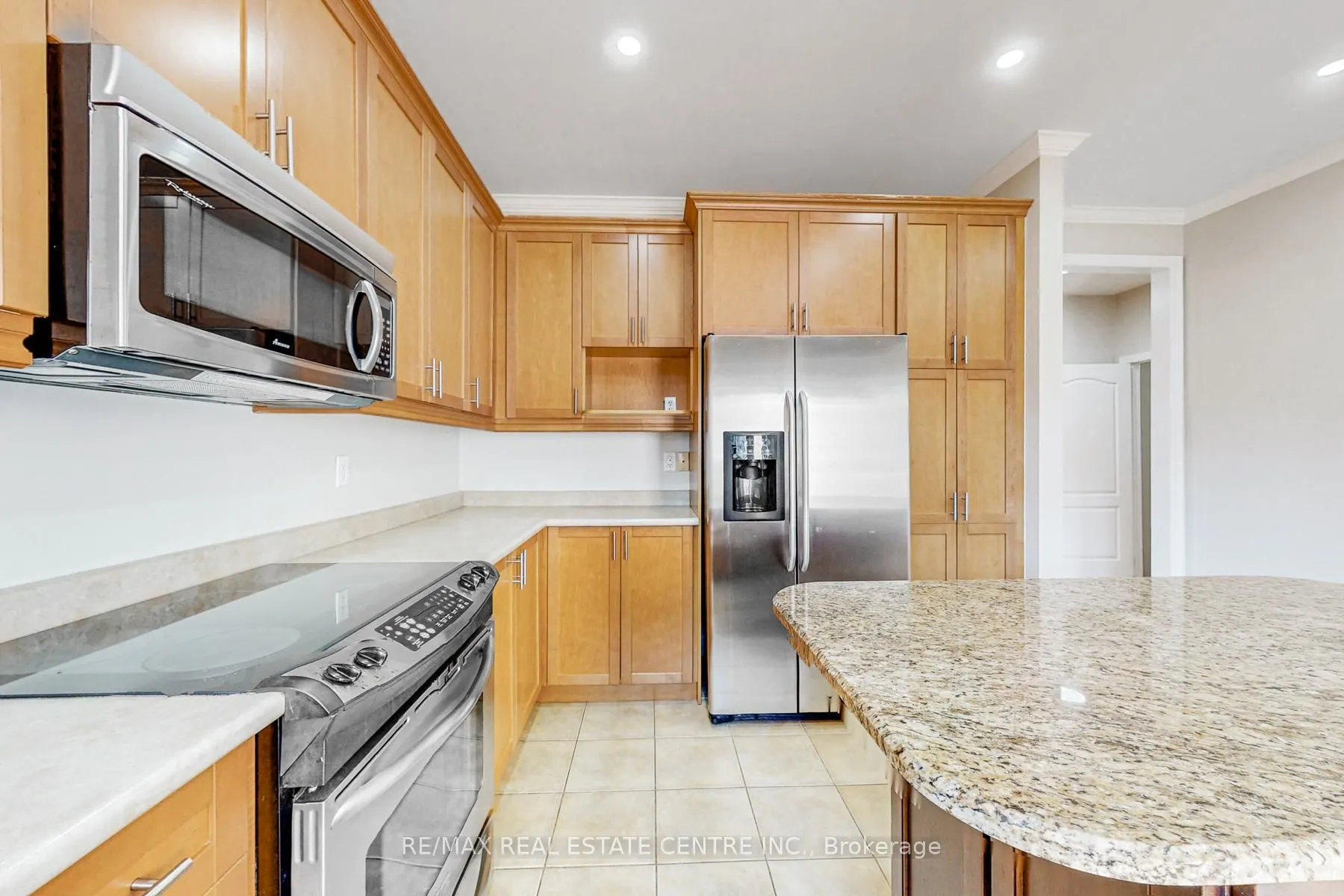 495 Willmott Crescent