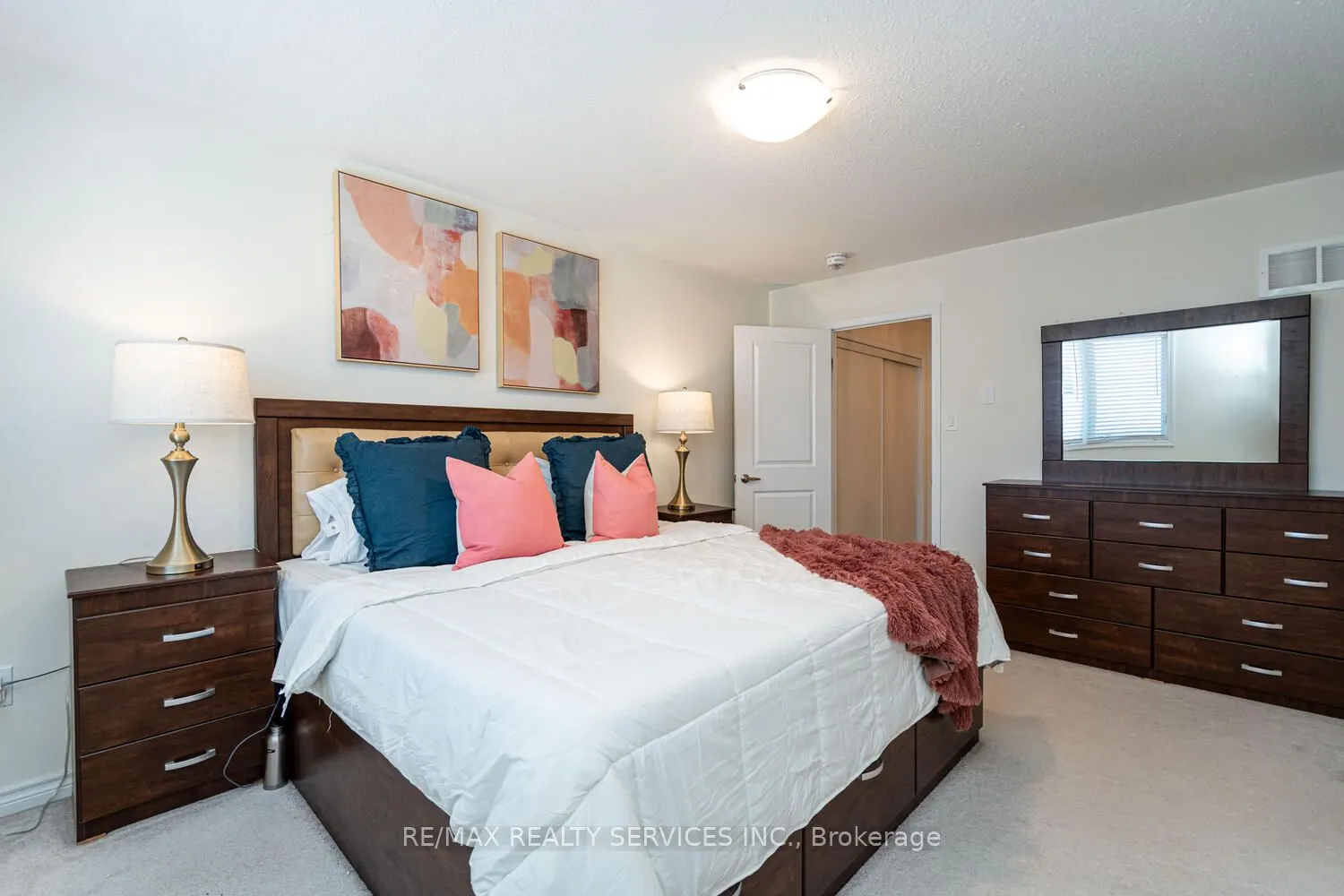 221 Remembrance Road E