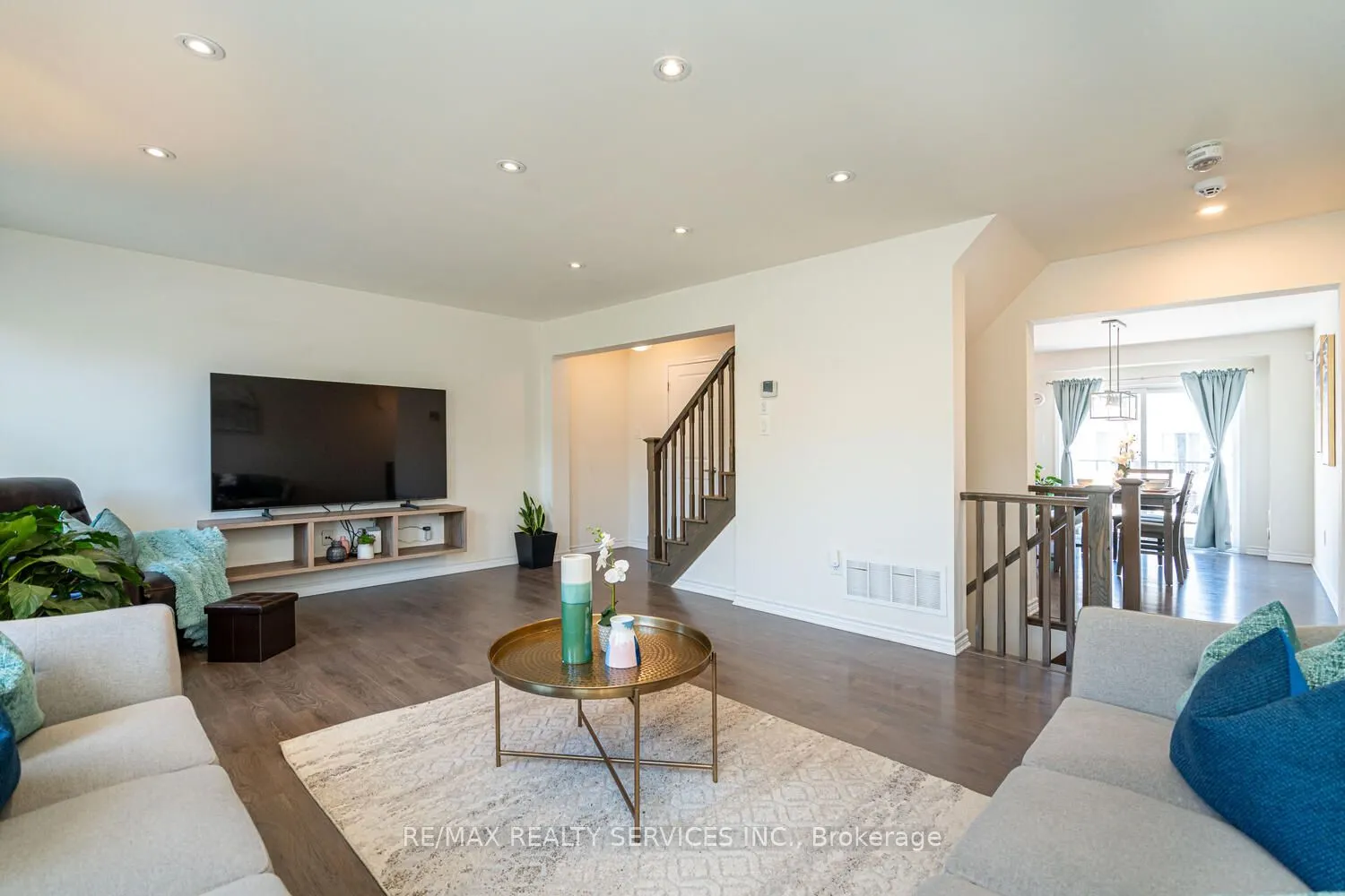 221 Remembrance Road E