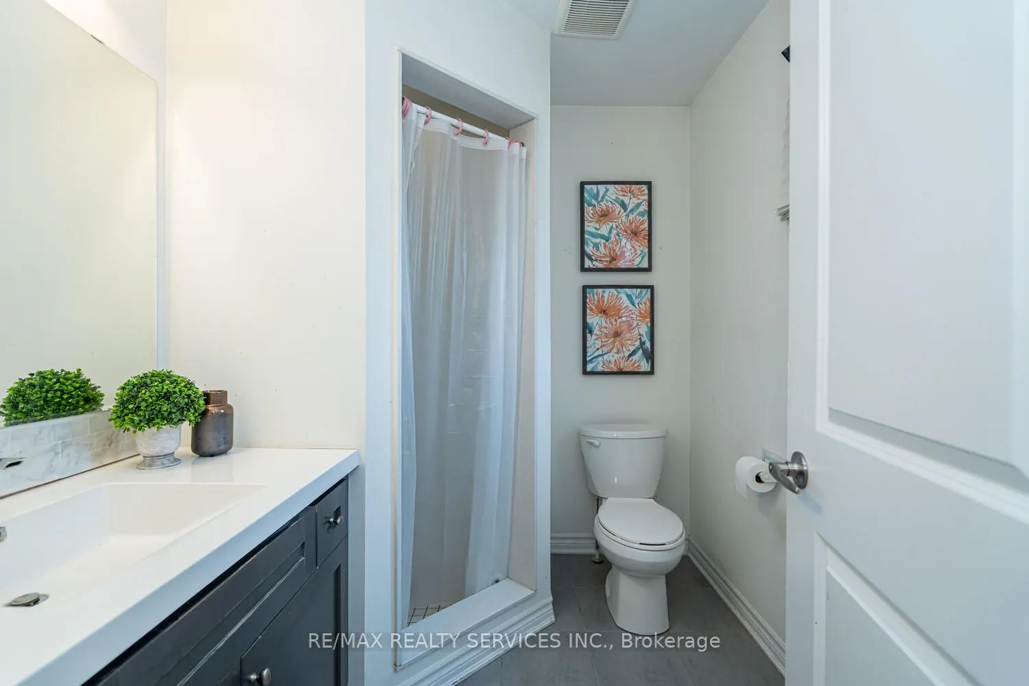 221 Remembrance Road E