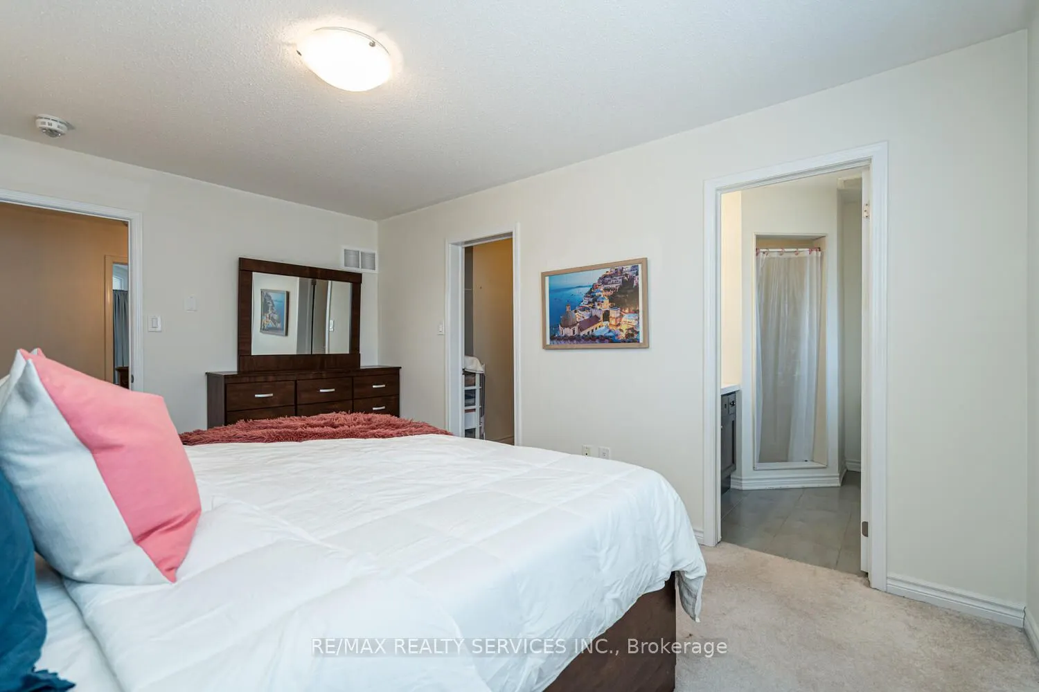221 Remembrance Road E