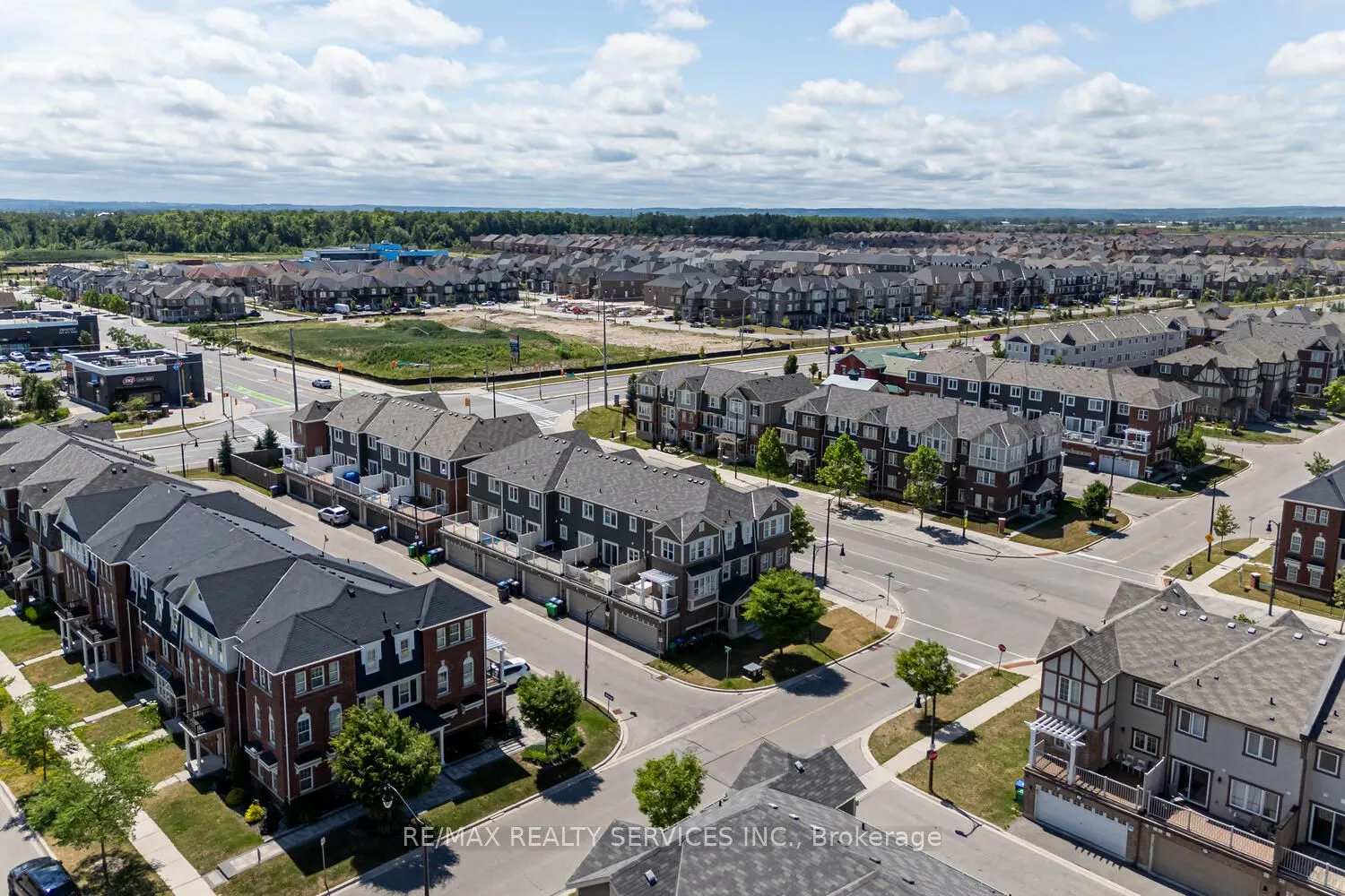 221 Remembrance Road E