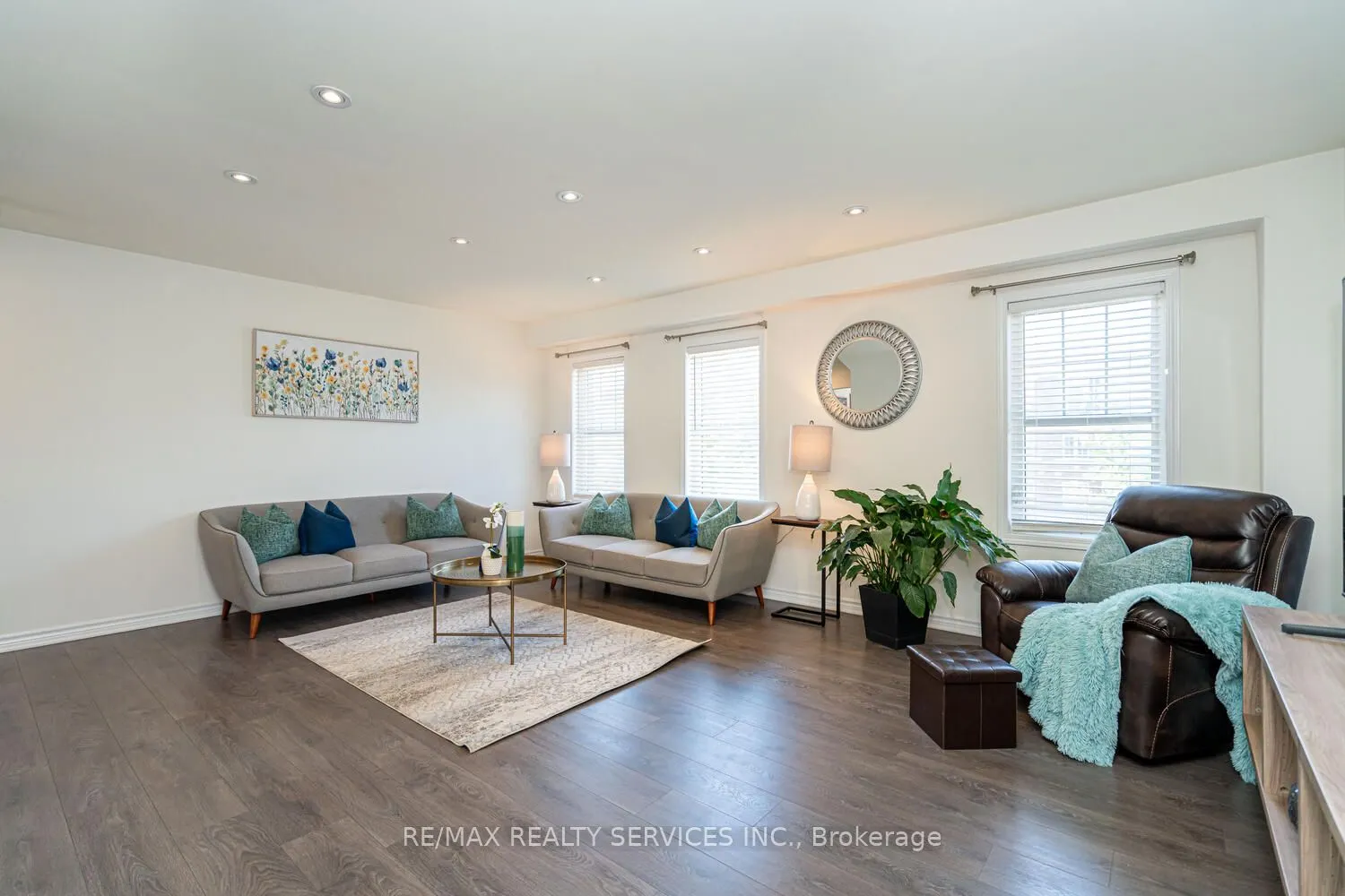 221 Remembrance Road E