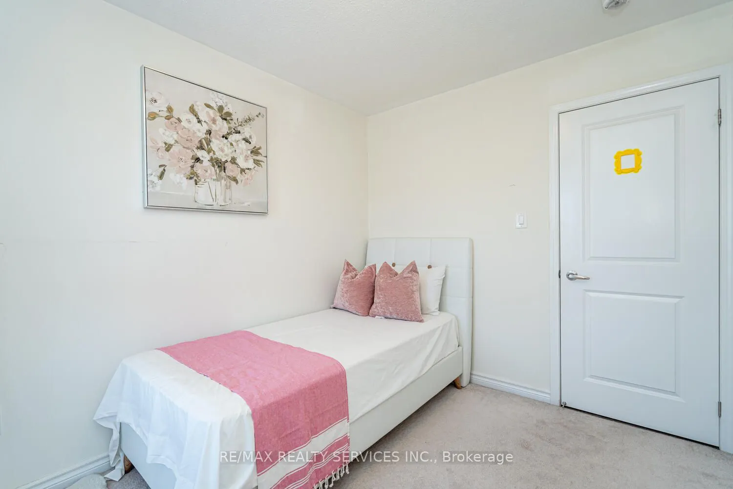 221 Remembrance Road E