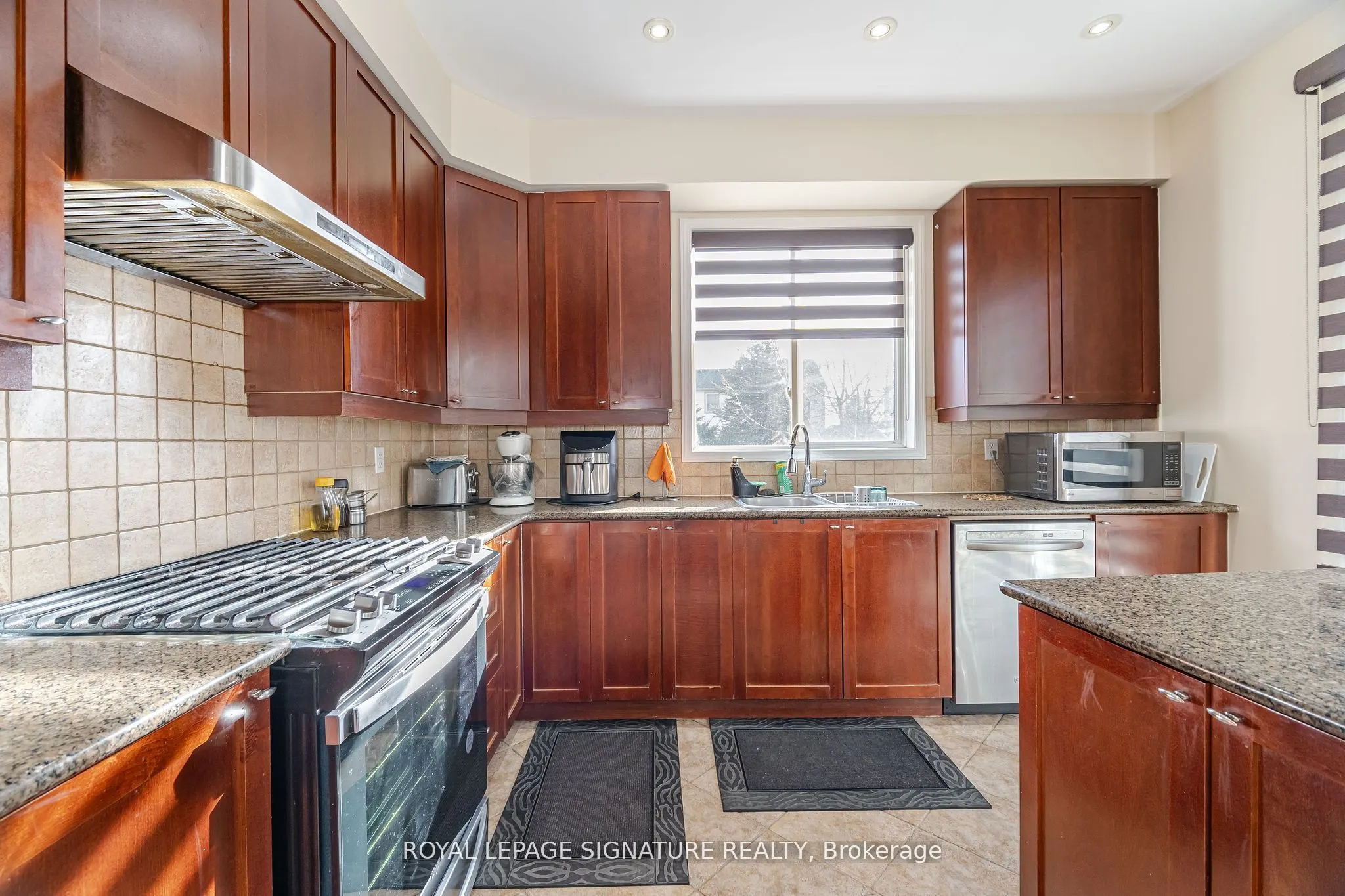 21 Alboreto Way