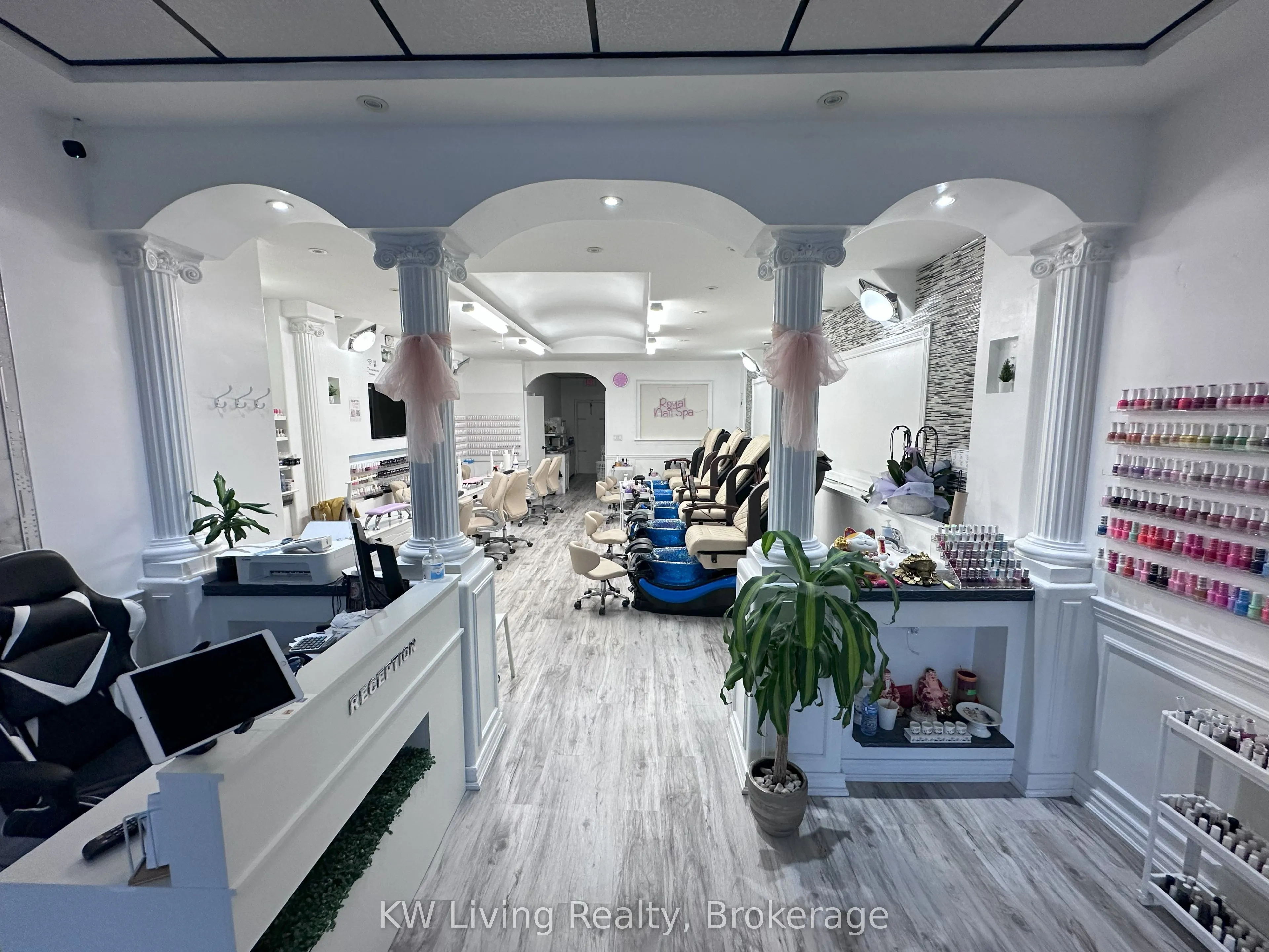 1844 Lakeshore Road W