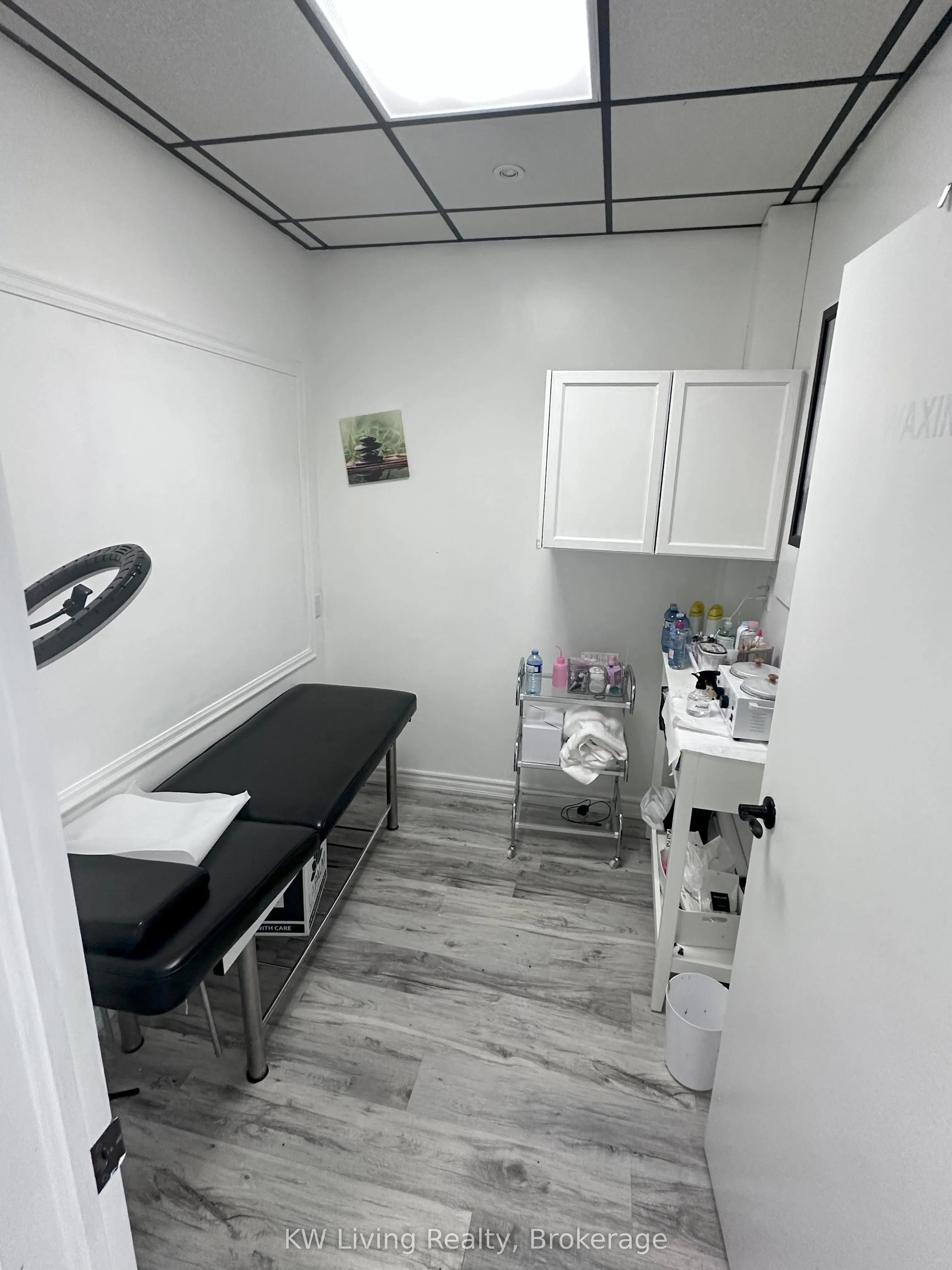 1844 Lakeshore Road W